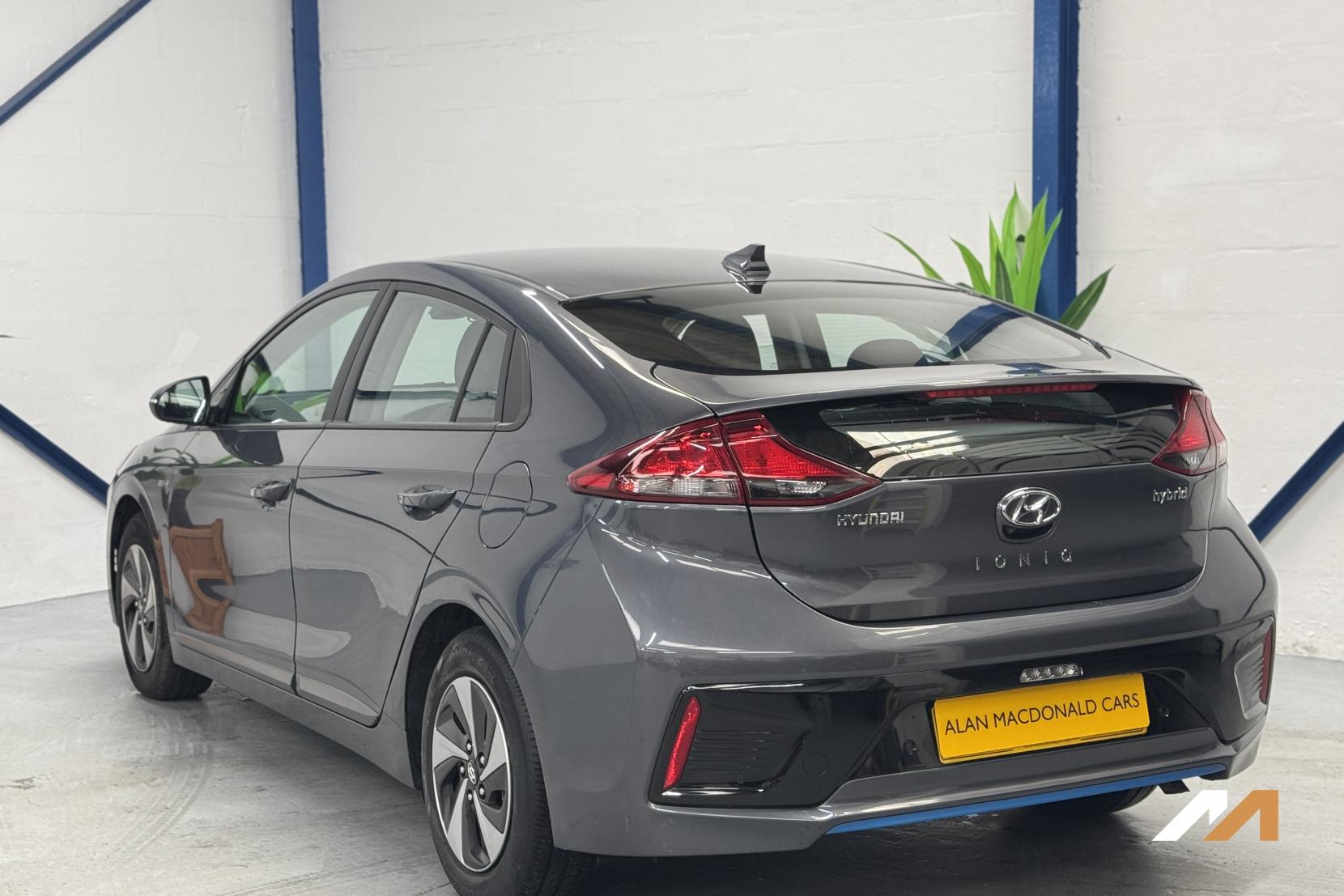 Hyundai IONIQ 1.6 h-GDi GPF SE Hatchback 5dr Petrol Hybrid DCT Euro 6 (s/s) (141 ps)