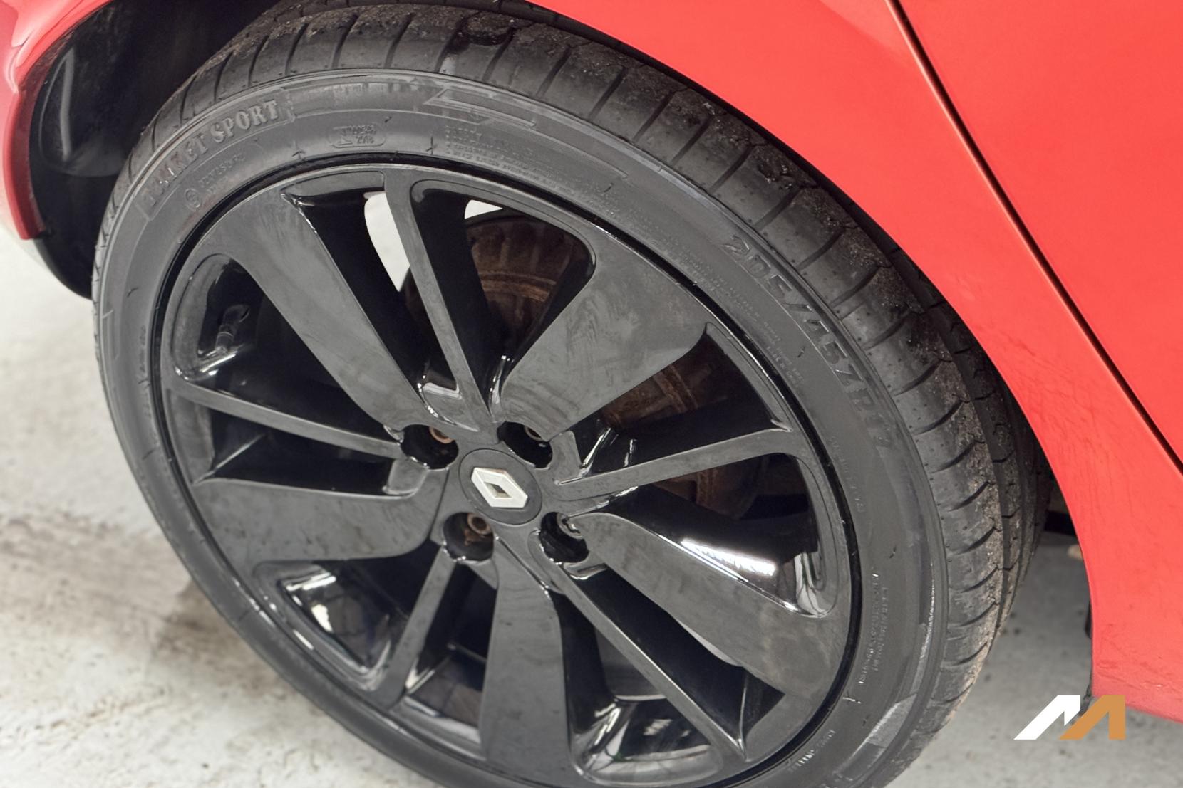 Renault Clio 1.5 dCi Dynamique S MediaNav Hatchback 5dr Diesel EDC Euro 5 (90 ps)