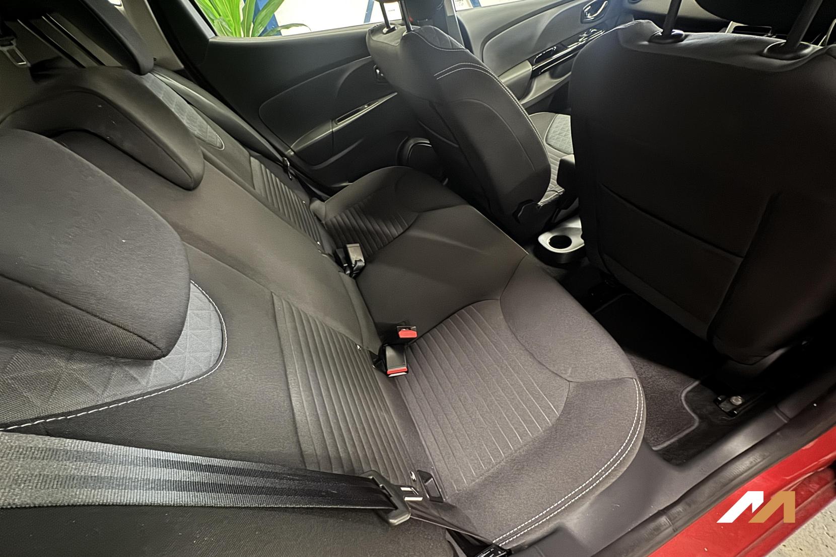 Renault Clio 1.5 dCi Dynamique S MediaNav Hatchback 5dr Diesel EDC Euro 5 (90 ps)