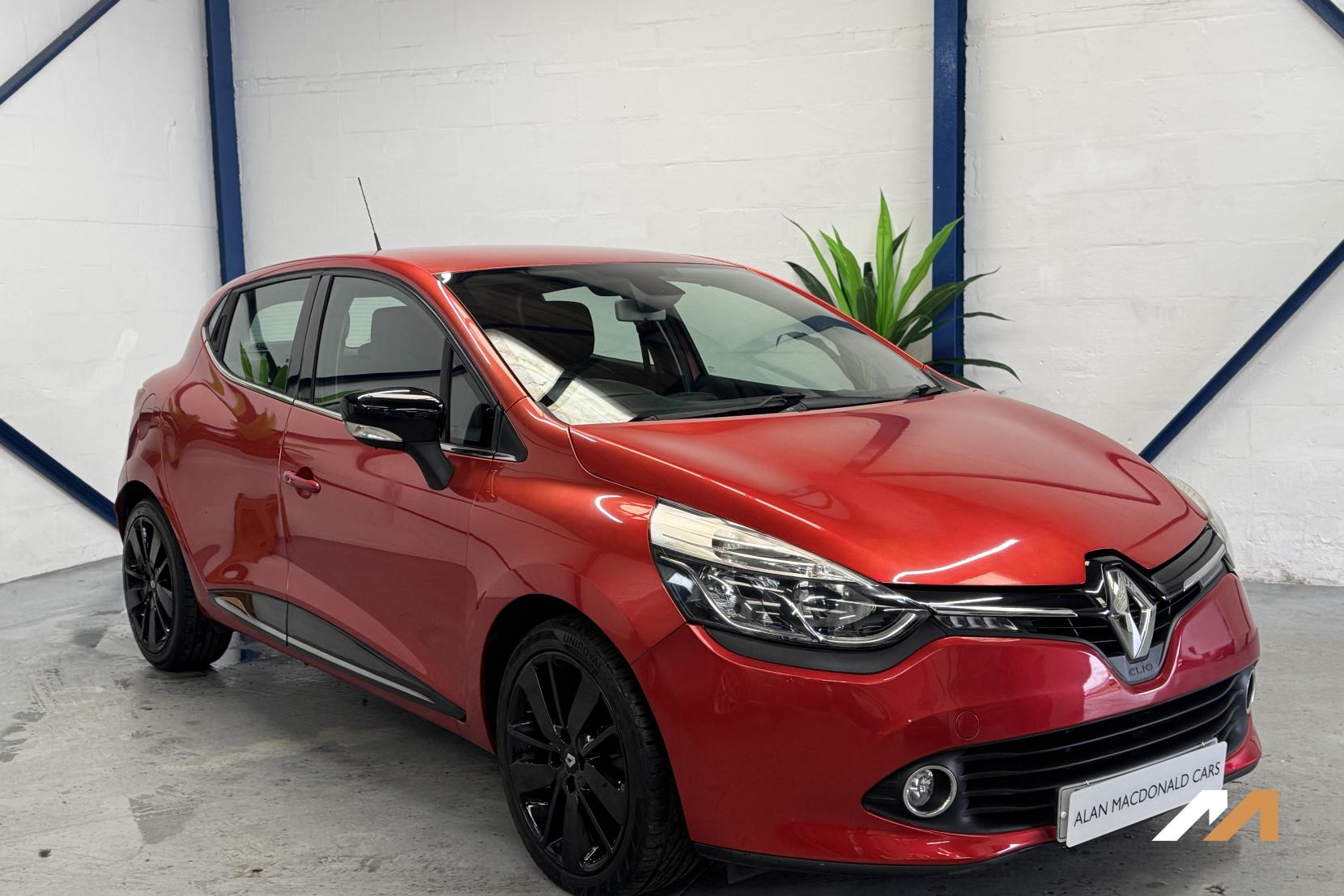 Renault Clio 1.5 dCi Dynamique S MediaNav Hatchback 5dr Diesel EDC Euro 5 (90 ps)