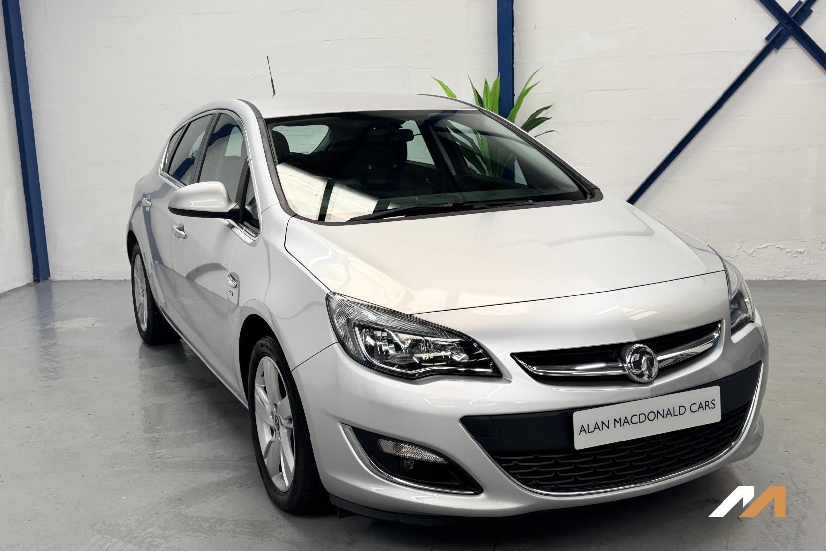 Vauxhall Astra 1.4i Turbo SRi Hatchback 5dr Petrol Manual Euro 6 (140 ps)