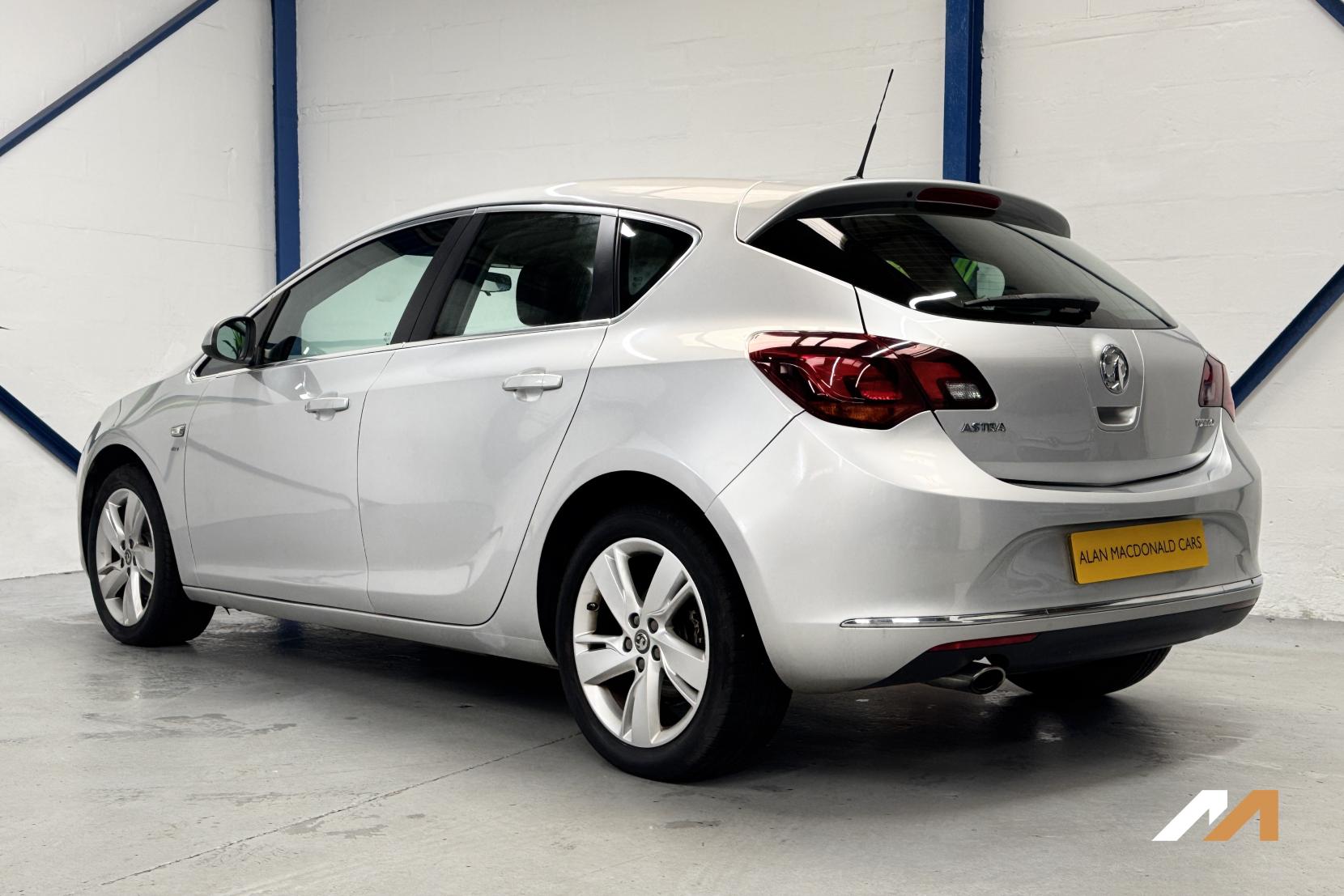 Vauxhall Astra 1.4i Turbo SRi Hatchback 5dr Petrol Manual Euro 6 (140 ps)