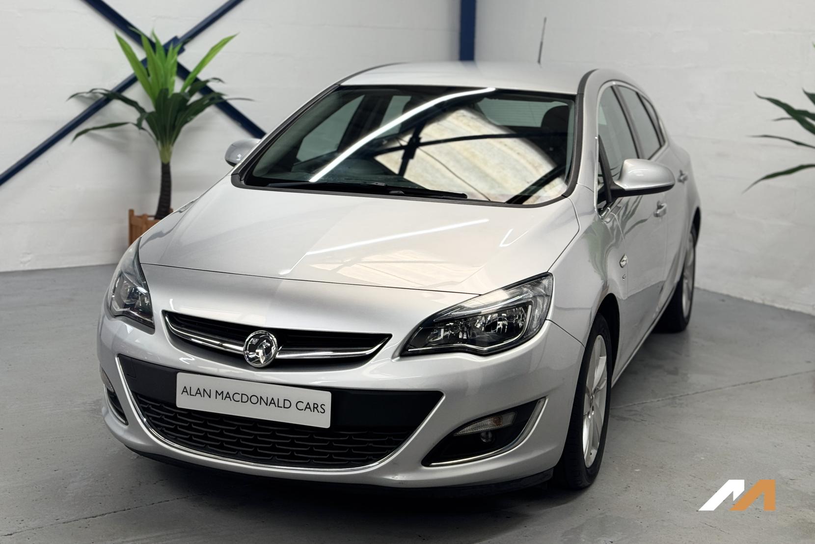 Vauxhall Astra 1.4i Turbo SRi Hatchback 5dr Petrol Manual Euro 6 (140 ps)