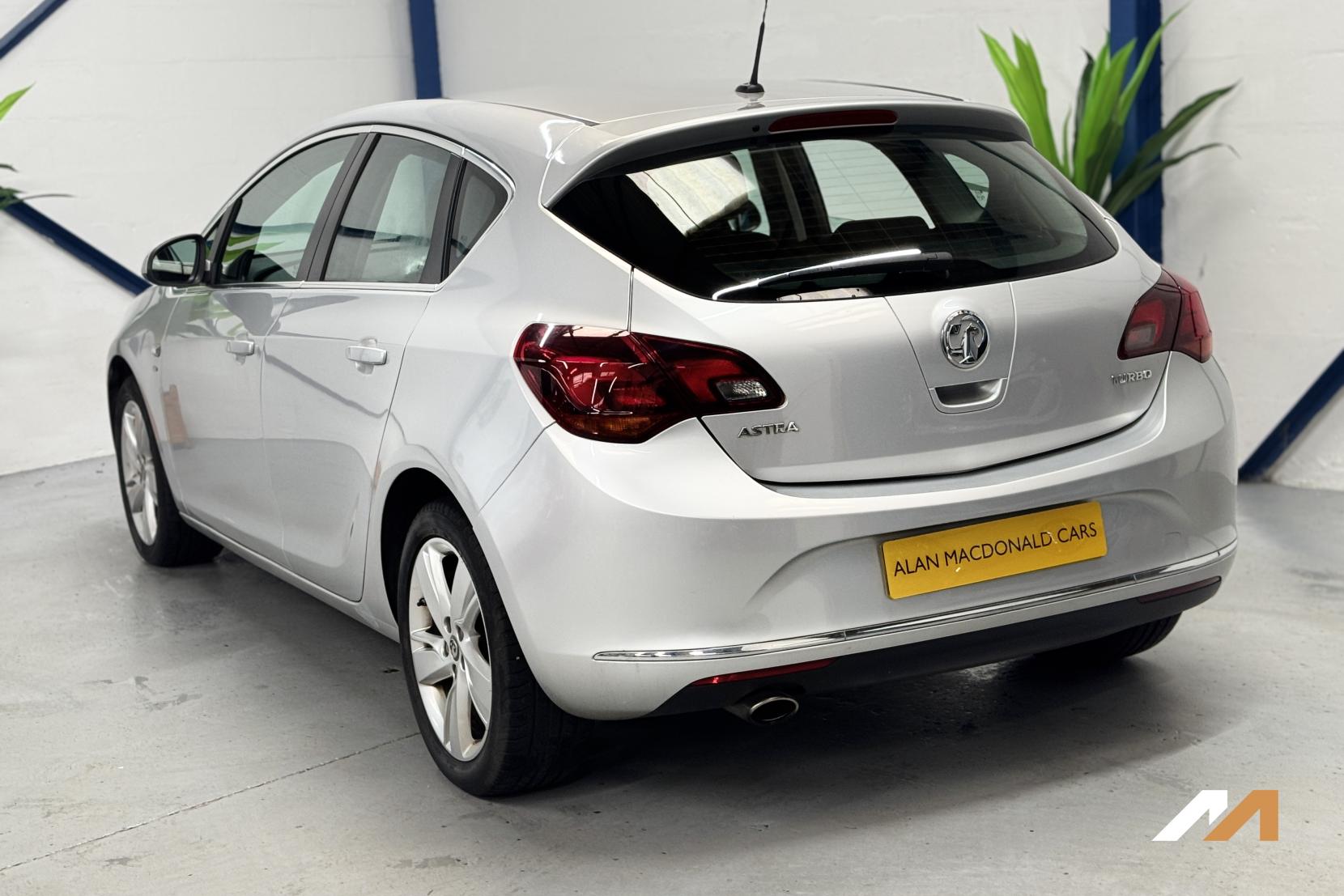 Vauxhall Astra 1.4i Turbo SRi Hatchback 5dr Petrol Manual Euro 6 (140 ps)