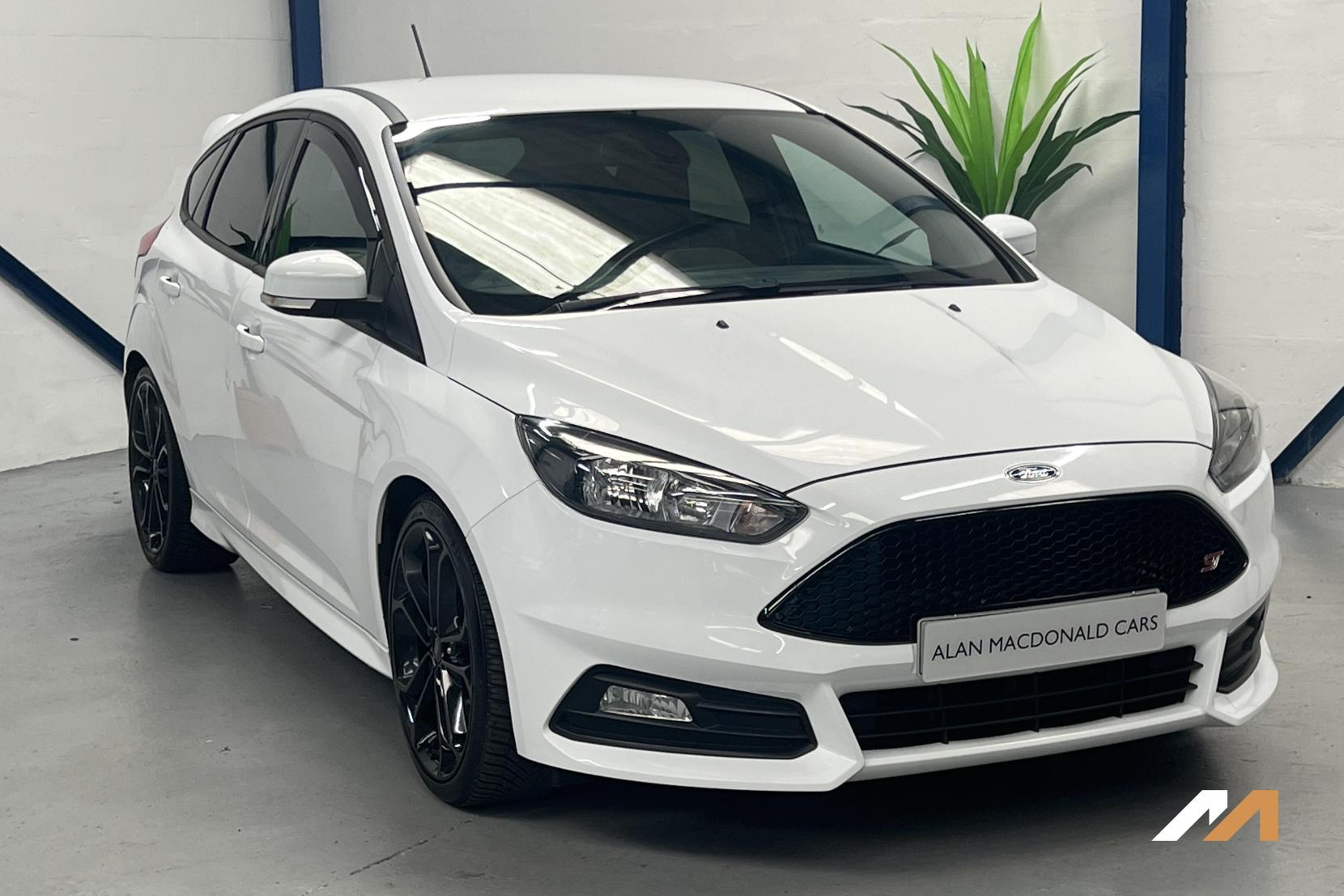 Ford Focus 2.0T EcoBoost ST-2 Hatchback 5dr Petrol Manual Euro 6 (s/s) (250 ps)