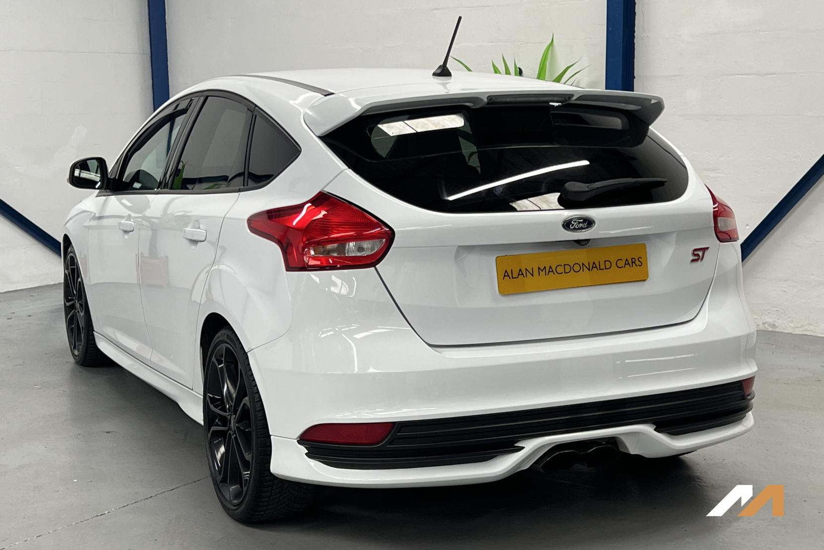 Ford Focus 2.0T EcoBoost ST-2 Hatchback 5dr Petrol Manual Euro 6 (s/s) (250 ps)