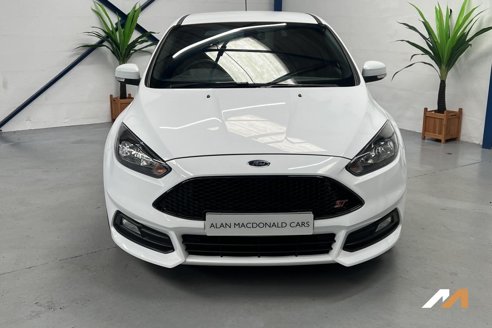 Ford Focus 2.0T EcoBoost ST-2 Hatchback 5dr Petrol Manual Euro 6 (s/s) (250 ps)