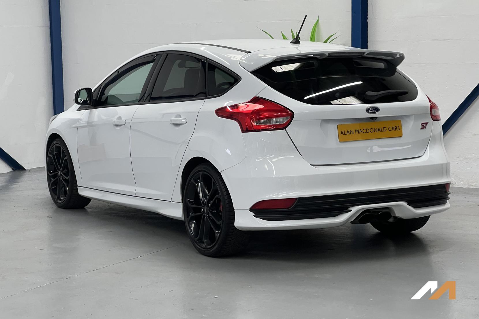 Ford Focus 2.0T EcoBoost ST-2 Hatchback 5dr Petrol Manual Euro 6 (s/s) (250 ps)