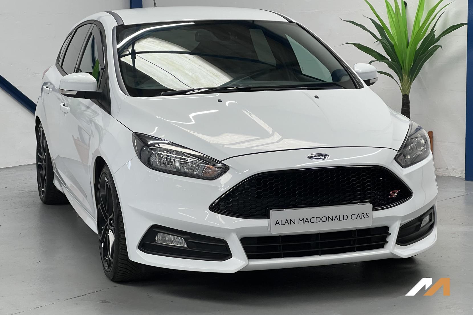 Ford Focus 2.0T EcoBoost ST-2 Hatchback 5dr Petrol Manual Euro 6 (s/s) (250 ps)