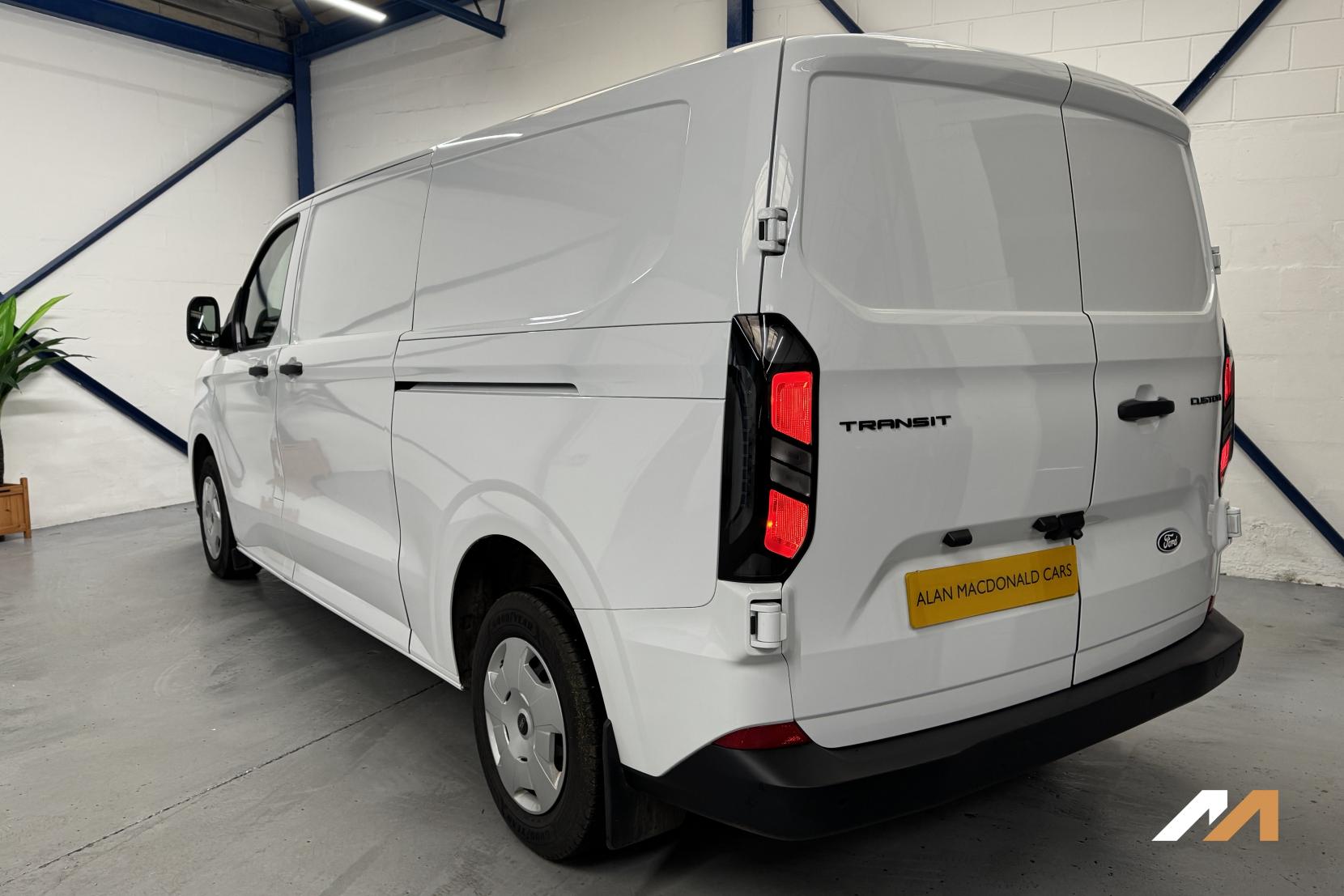 Ford Transit Custom 2.0 280 EcoBlue Trend Panel Van 5dr Diesel Manual L2 H1 Euro 6 (s/s) (110 ps)