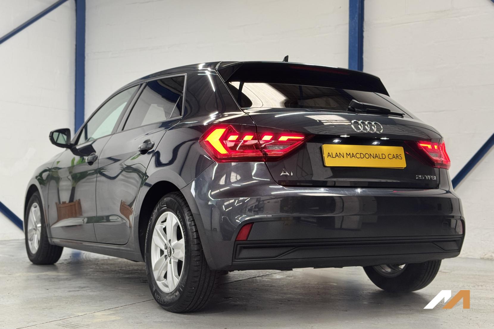 Audi A1 1.0 TFSI 25 Technik Sportback 5dr Petrol Manual Euro 6 (s/s) (95 ps)