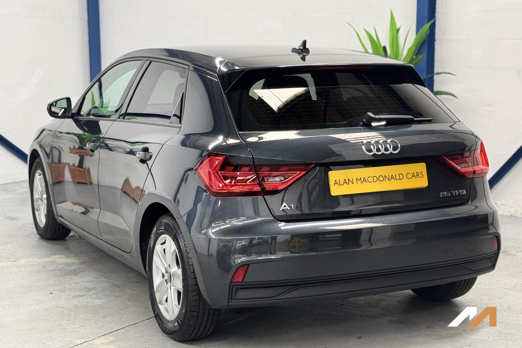 Audi A1 1.0 TFSI 25 Technik Sportback 5dr Petrol Manual Euro 6 (s/s) (95 ps)