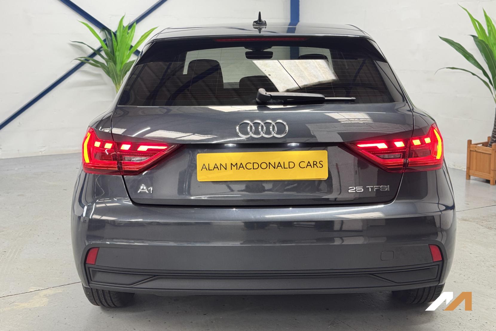 Audi A1 1.0 TFSI 25 Technik Sportback 5dr Petrol Manual Euro 6 (s/s) (95 ps)