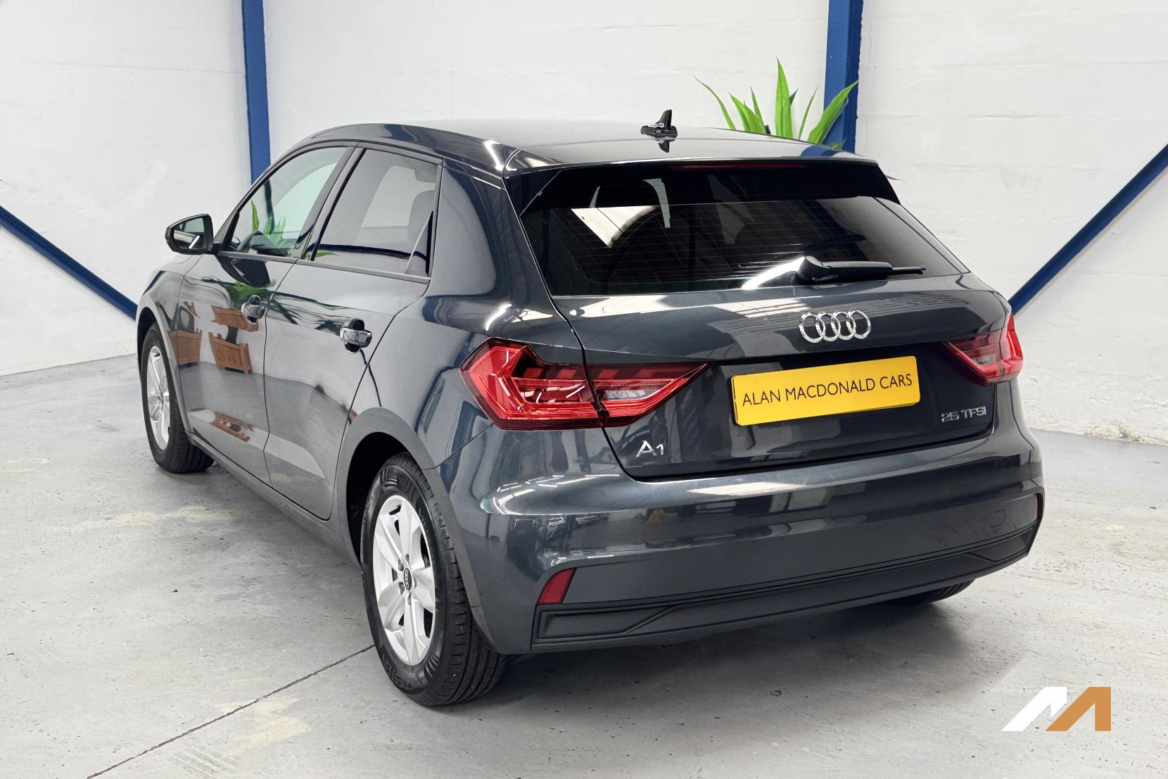 Audi A1 1.0 TFSI 25 Technik Sportback 5dr Petrol Manual Euro 6 (s/s) (95 ps)