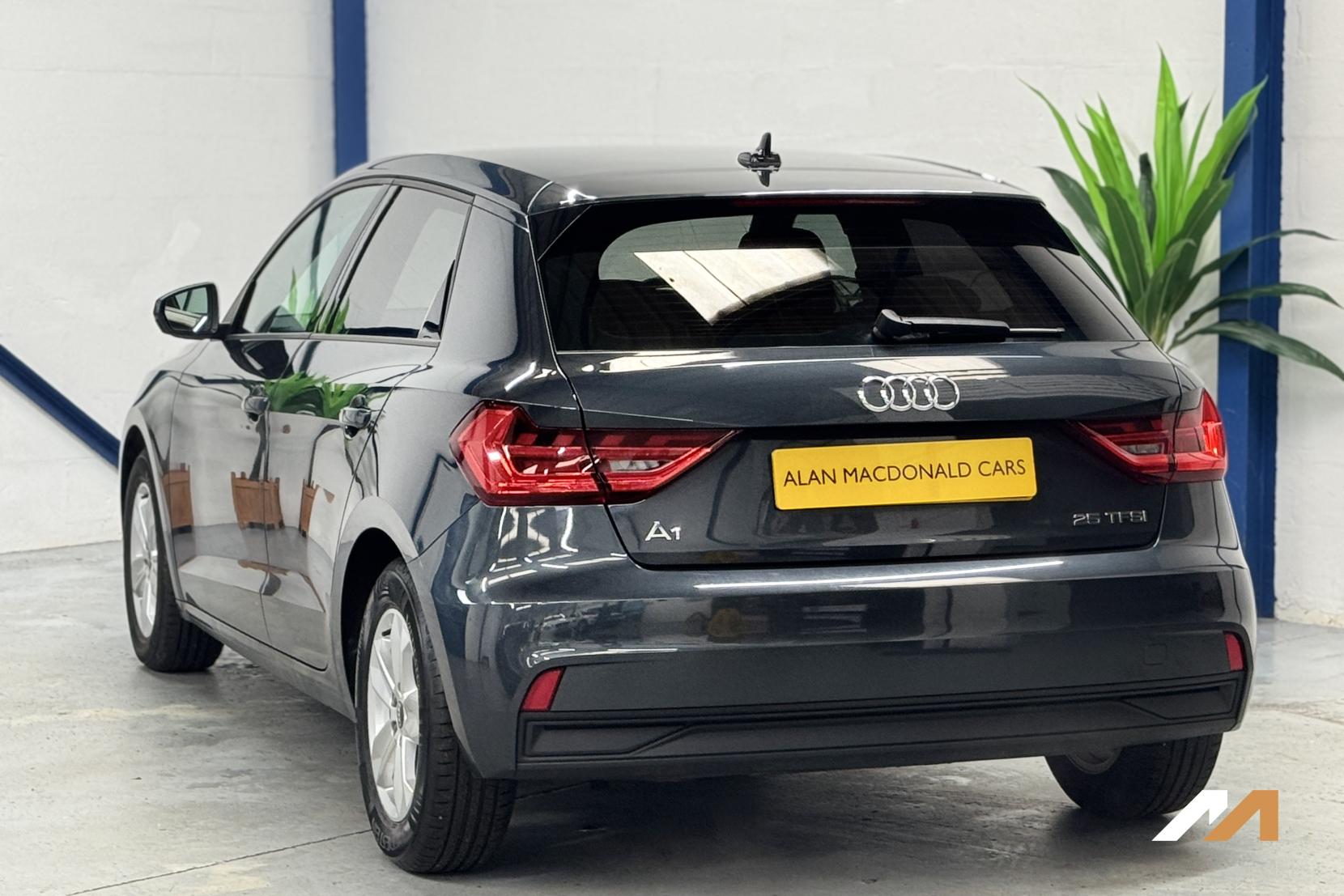 Audi A1 1.0 TFSI 25 Technik Sportback 5dr Petrol Manual Euro 6 (s/s) (95 ps)