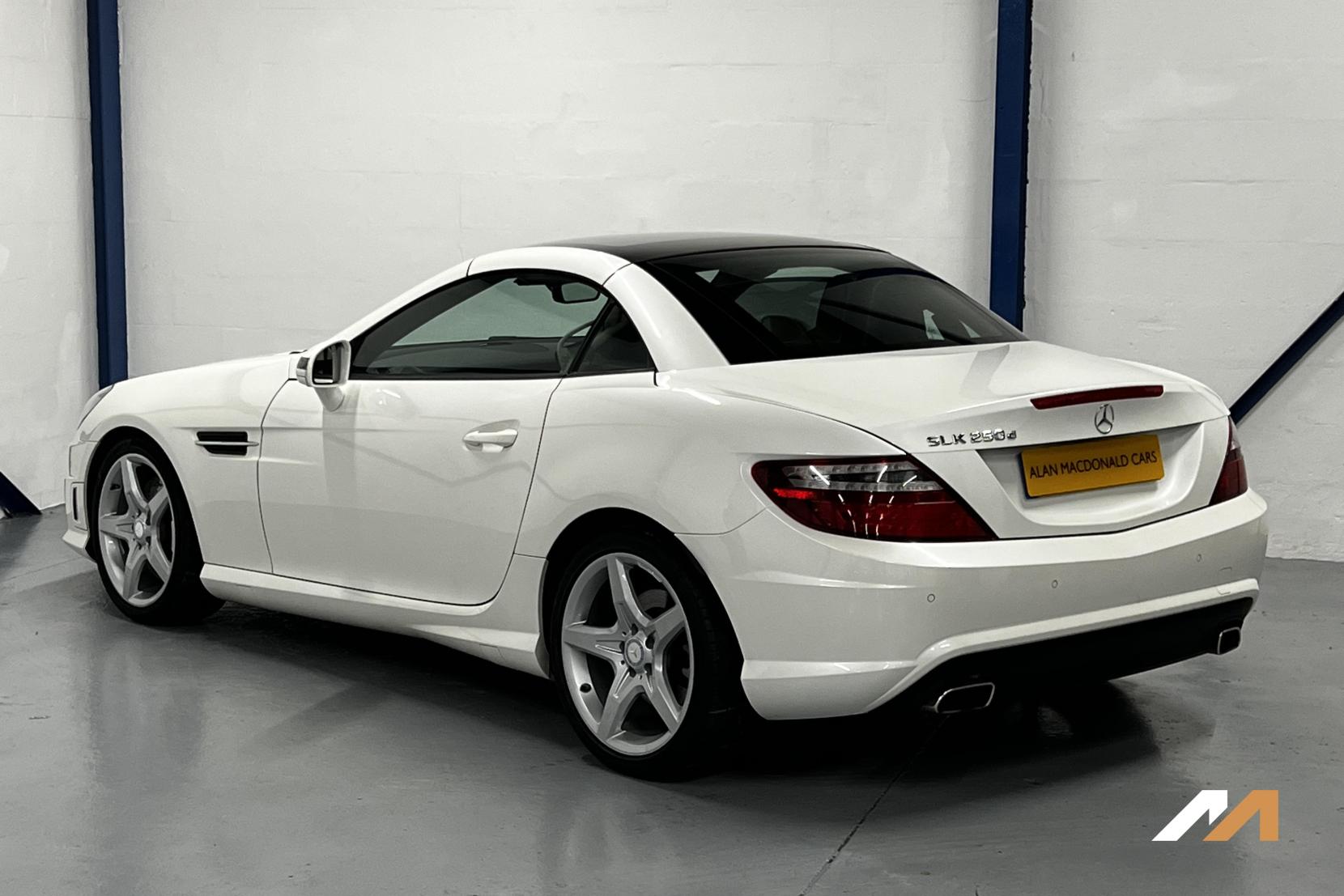 Mercedes-Benz SLK 2.1 SLK250d AMG Sport Convertible 2dr Diesel G-Tronic Euro 6 (s/s) (204 ps)