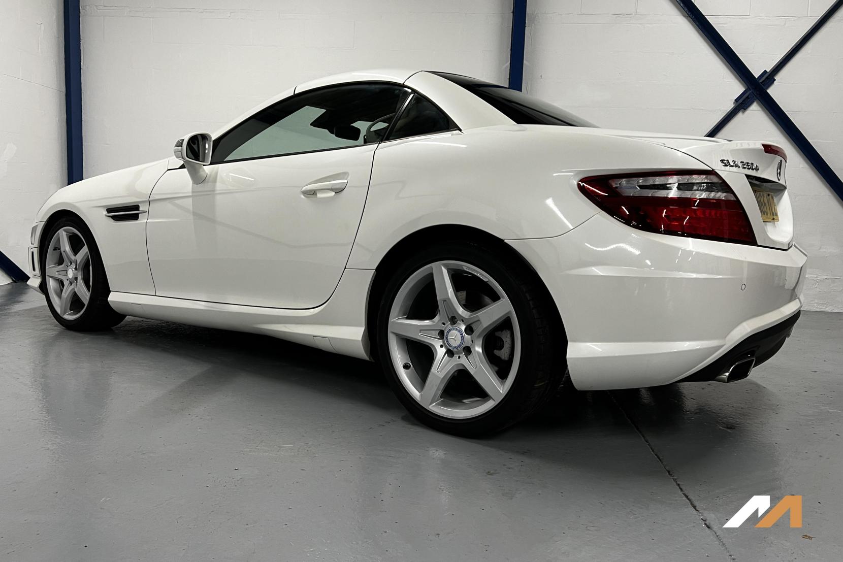 Mercedes-Benz SLK 2.1 SLK250d AMG Sport Convertible 2dr Diesel G-Tronic Euro 6 (s/s) (204 ps)