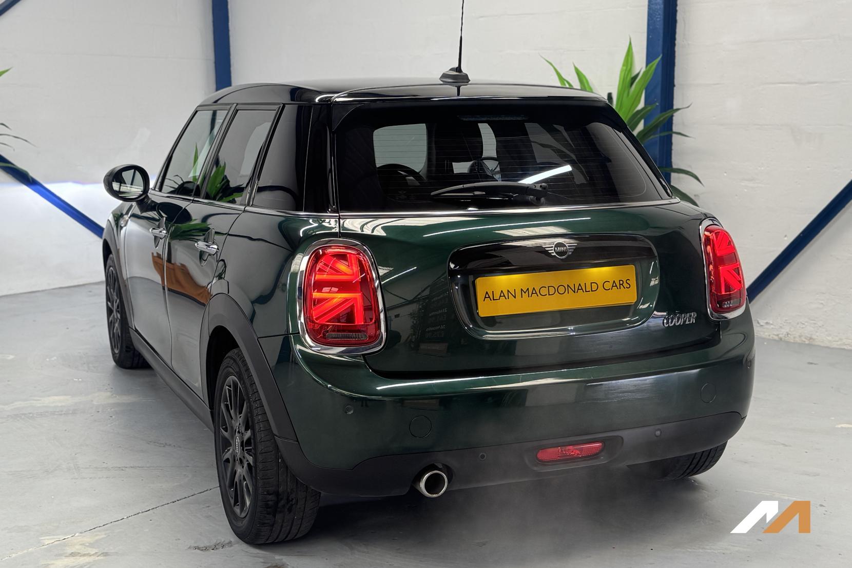 MINI Hatch 1.5 Cooper Hatchback 5dr Petrol Manual Euro 6 (s/s) (136 ps)