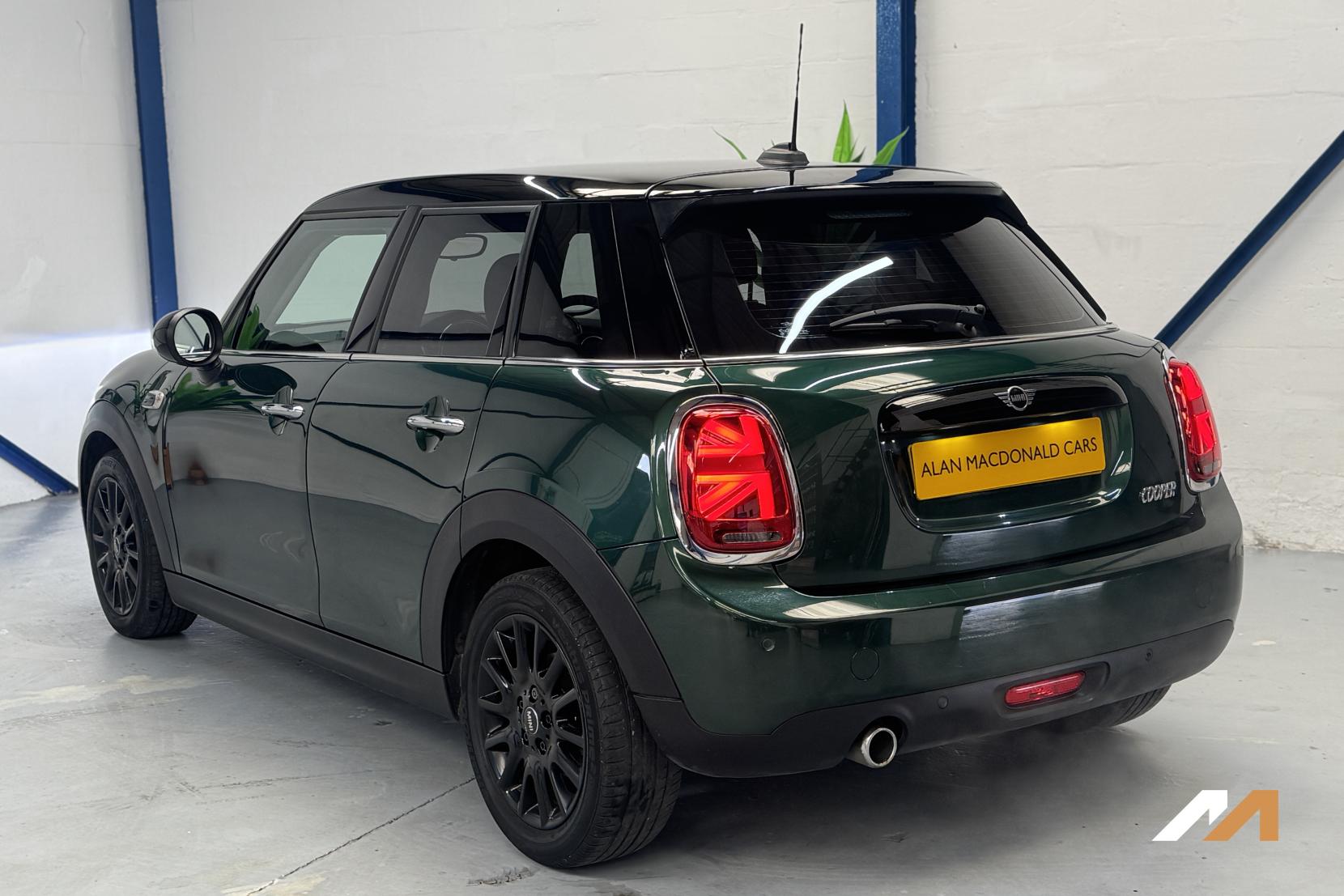MINI Hatch 1.5 Cooper Hatchback 5dr Petrol Manual Euro 6 (s/s) (136 ps)