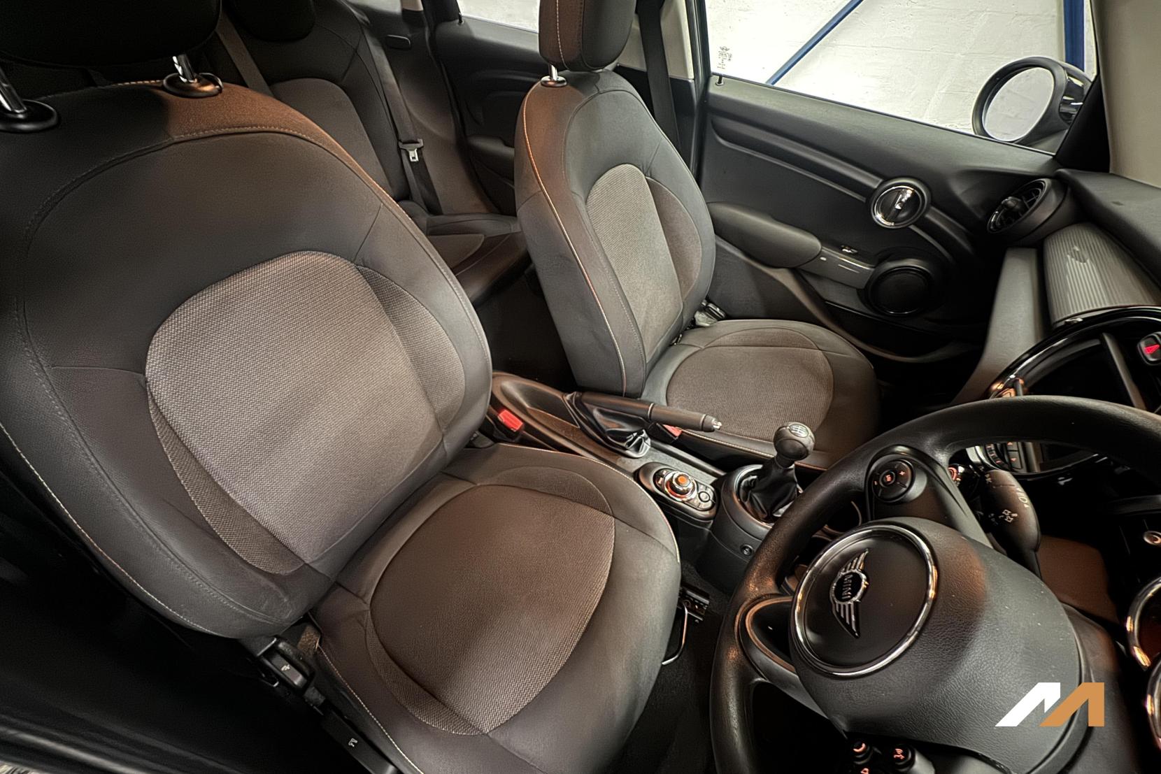 MINI Hatch 1.5 Cooper Hatchback 5dr Petrol Manual Euro 6 (s/s) (136 ps)