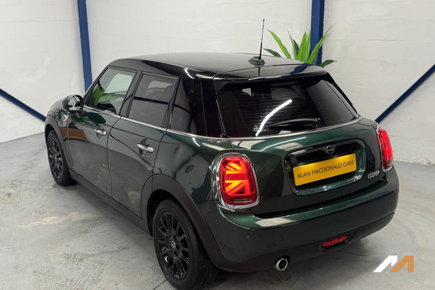 MINI Hatch 1.5 Cooper Hatchback 5dr Petrol Manual Euro 6 (s/s) (136 ps)