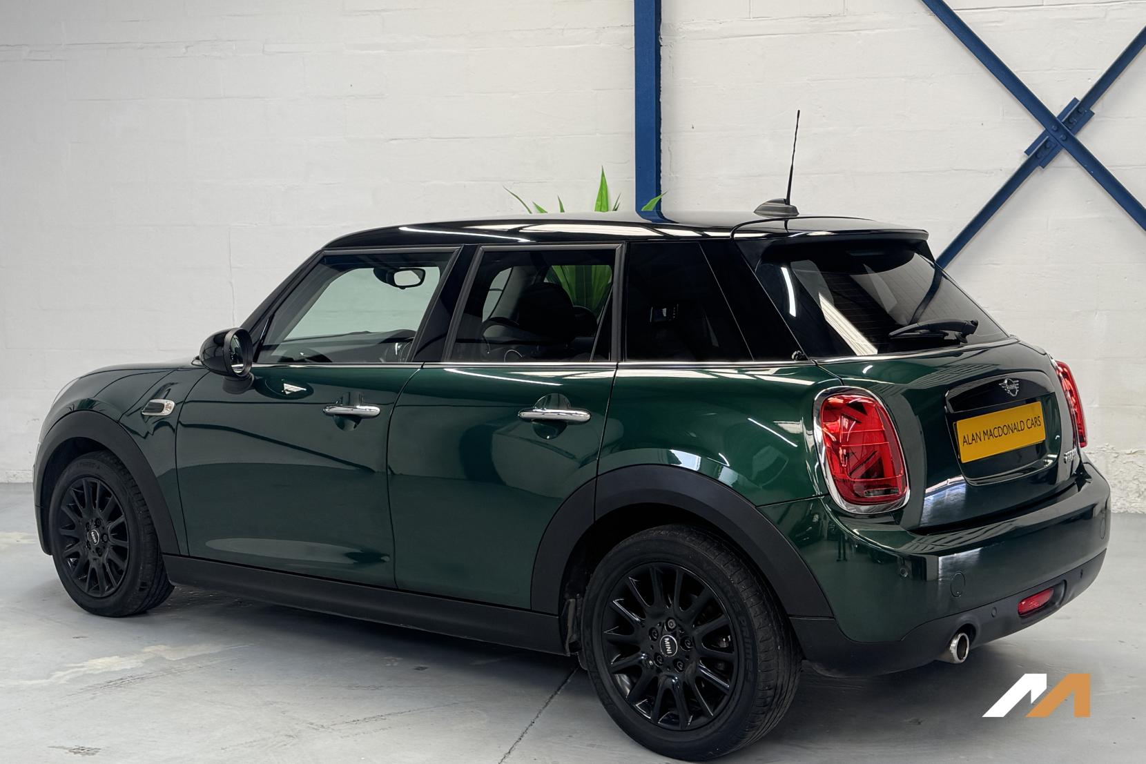 MINI Hatch 1.5 Cooper Hatchback 5dr Petrol Manual Euro 6 (s/s) (136 ps)