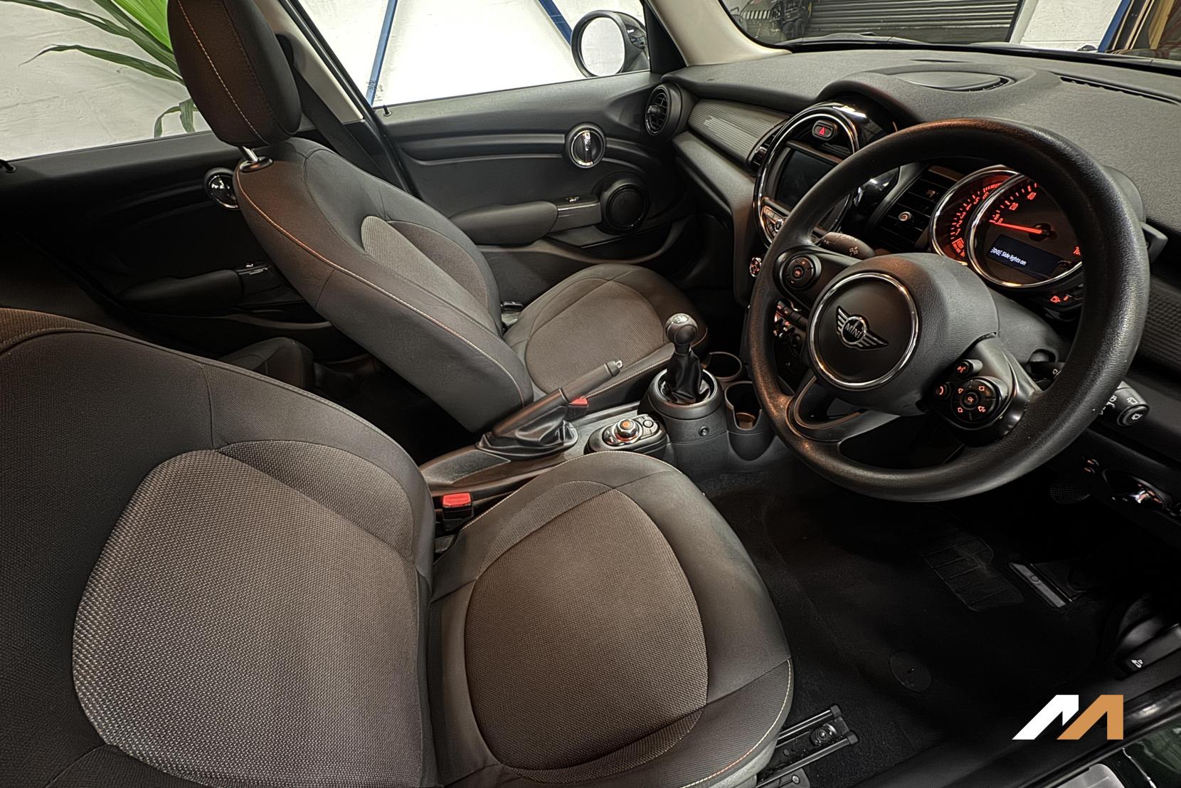 MINI Hatch 1.5 Cooper Hatchback 5dr Petrol Manual Euro 6 (s/s) (136 ps)