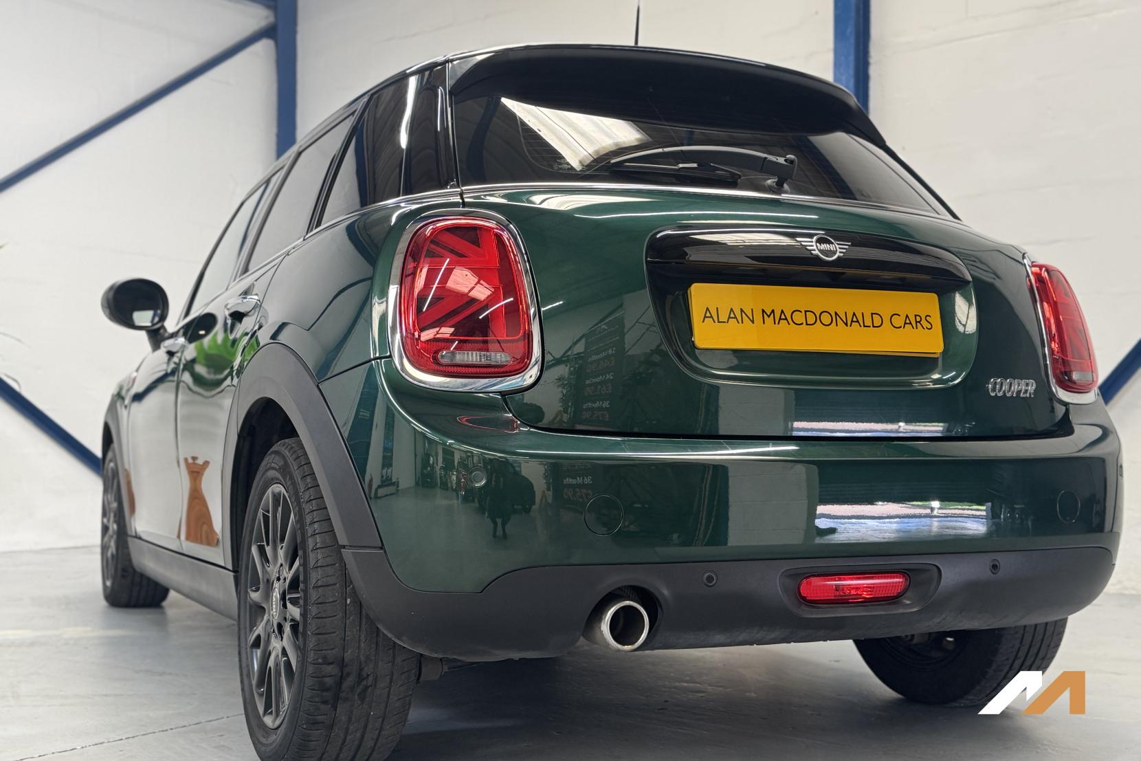 MINI Hatch 1.5 Cooper Hatchback 5dr Petrol Manual Euro 6 (s/s) (136 ps)