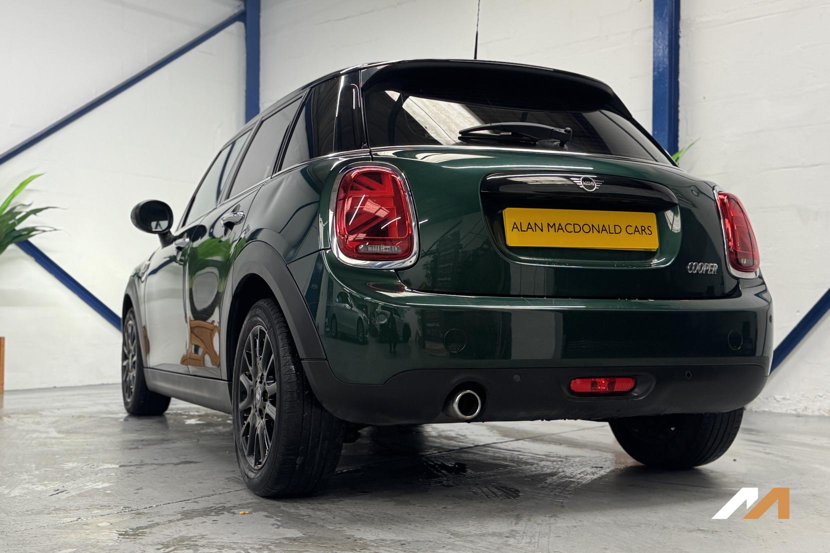 MINI Hatch 1.5 Cooper Hatchback 5dr Petrol Manual Euro 6 (s/s) (136 ps)