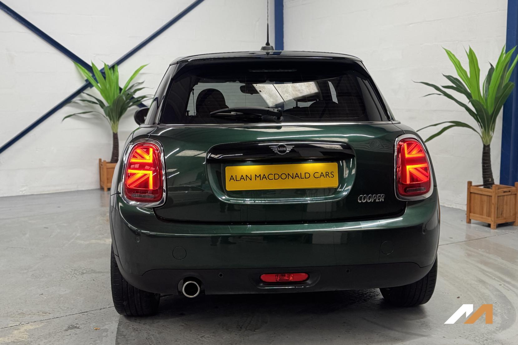 MINI Hatch 1.5 Cooper Hatchback 5dr Petrol Manual Euro 6 (s/s) (136 ps)