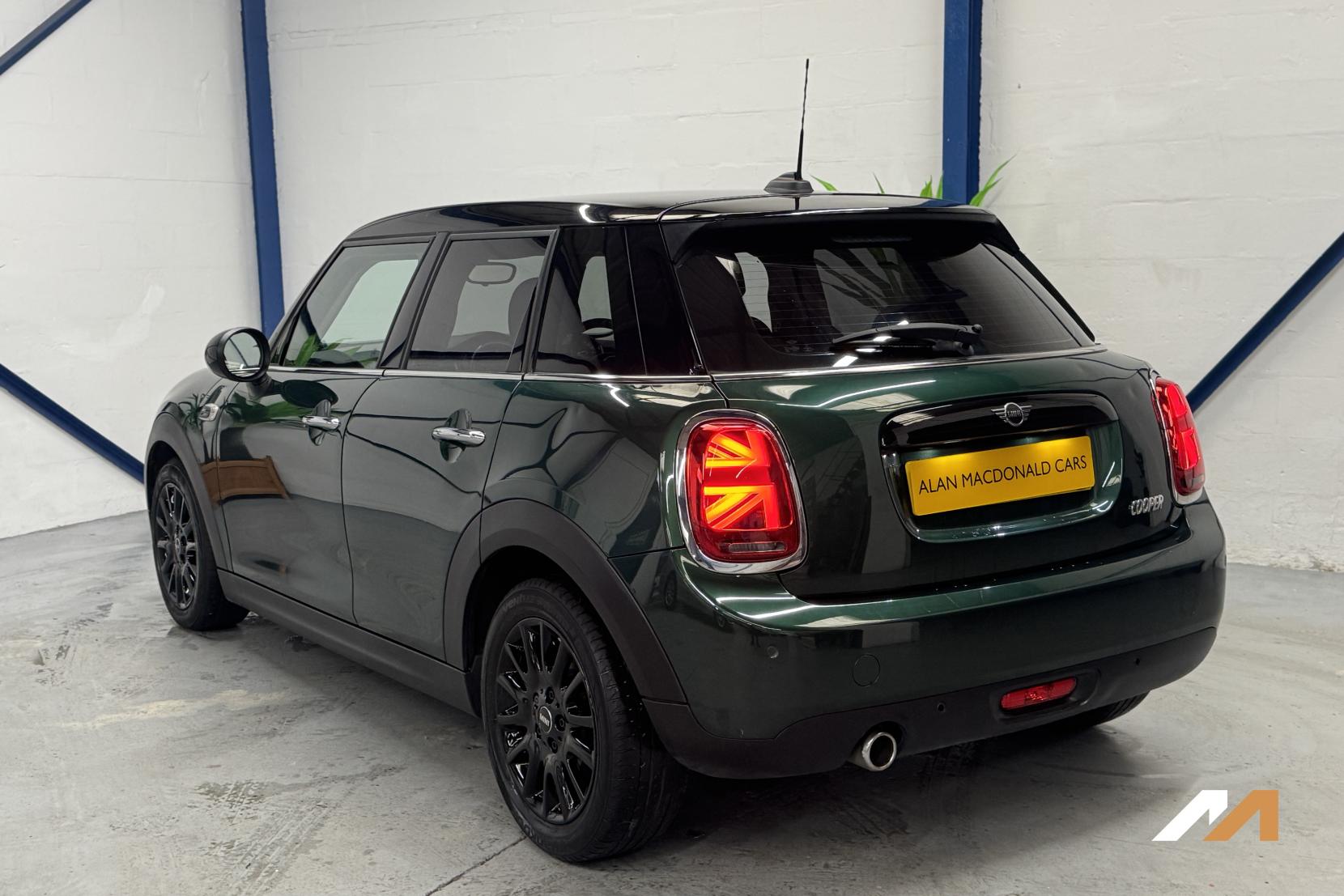 MINI Hatch 1.5 Cooper Hatchback 5dr Petrol Manual Euro 6 (s/s) (136 ps)