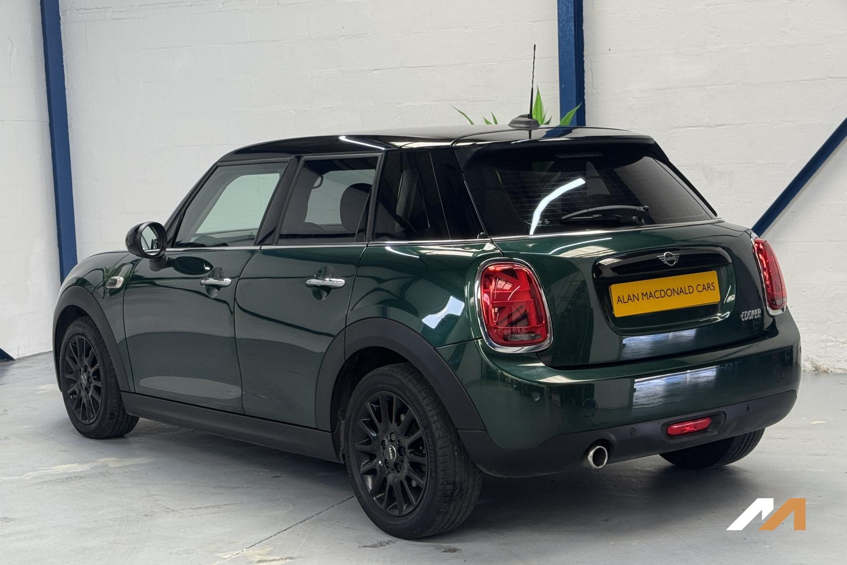MINI Hatch 1.5 Cooper Hatchback 5dr Petrol Manual Euro 6 (s/s) (136 ps)