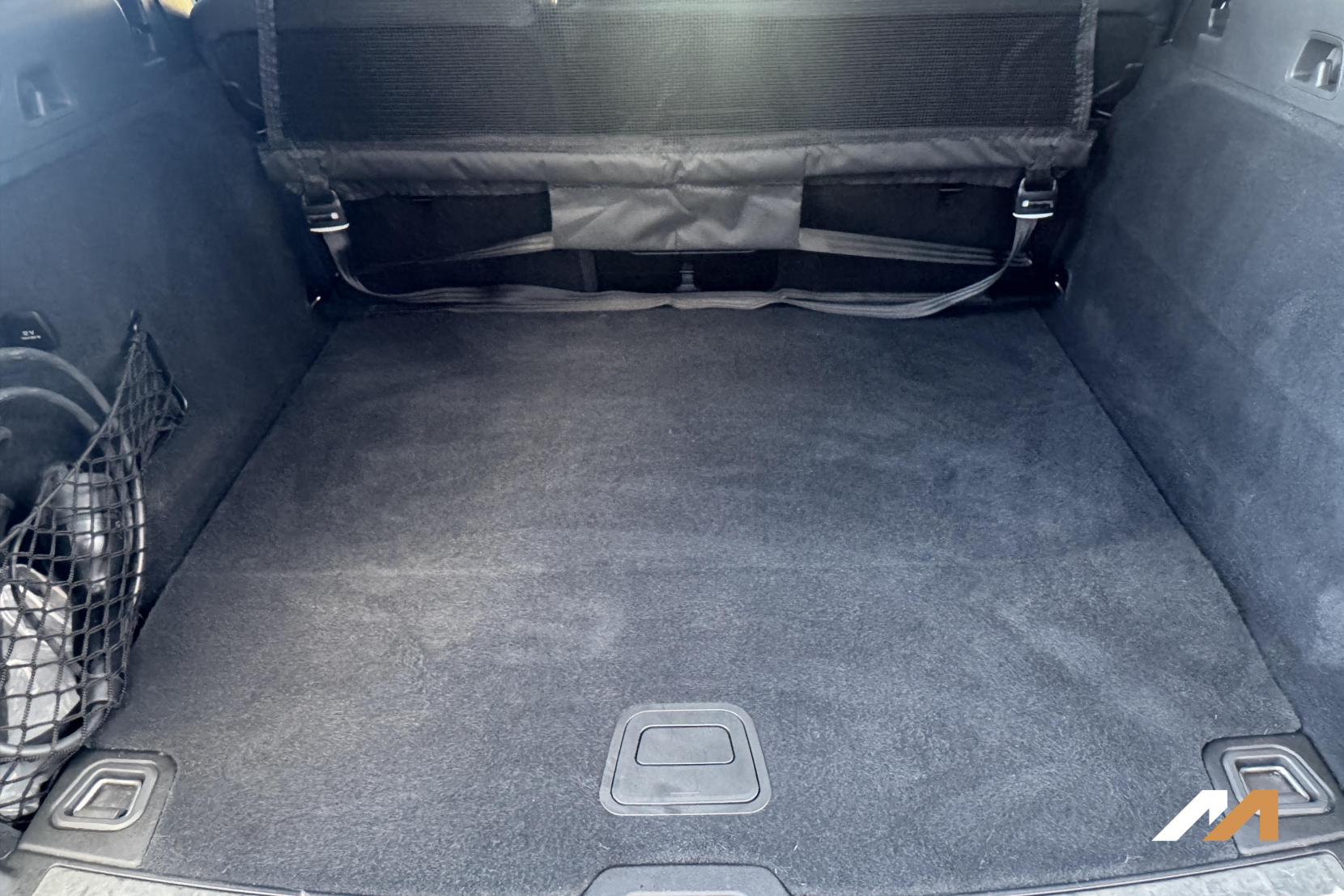 Volvo XC60 2.0h T8 18.8kWh Ultra Bright SUV 5dr Petrol Plug-in Hybrid Auto AWD Euro 6 (s/s) (455 ps)