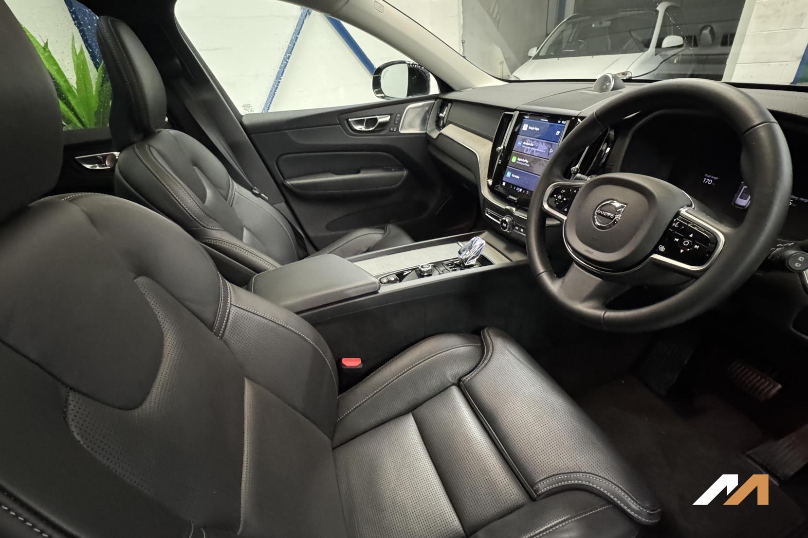 Volvo XC60 2.0h T8 18.8kWh Ultra Bright SUV 5dr Petrol Plug-in Hybrid Auto AWD Euro 6 (s/s) (455 ps)