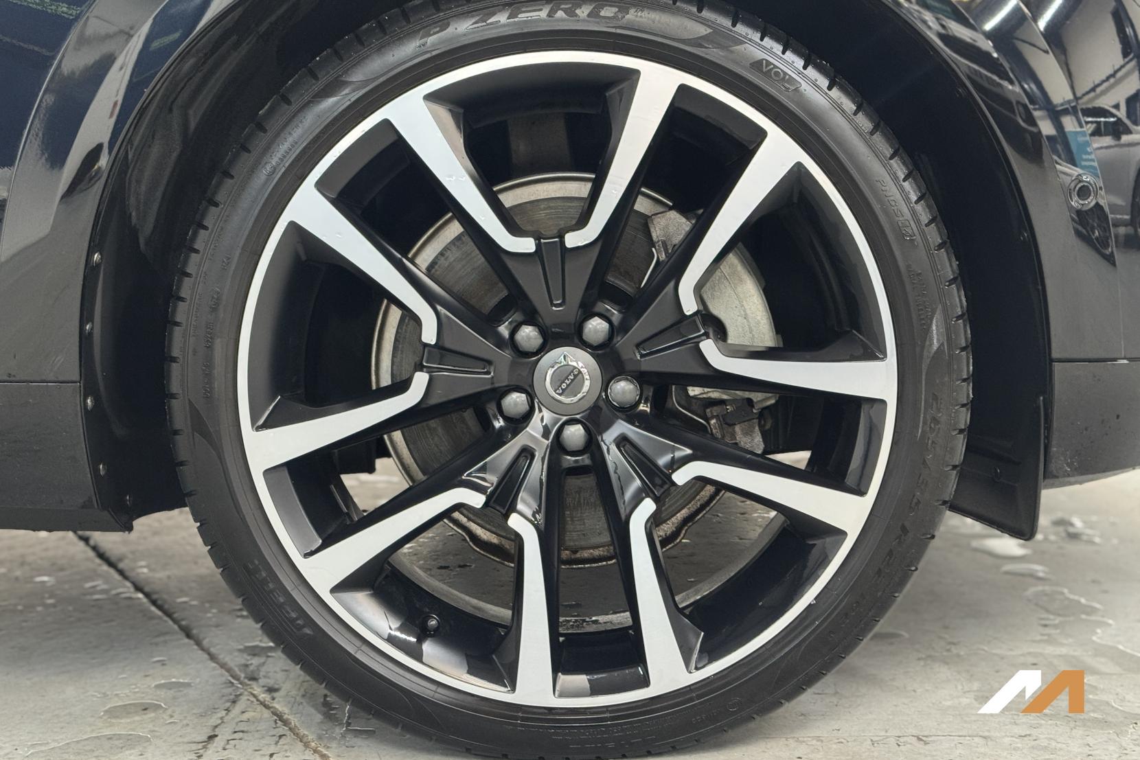 Volvo XC60 2.0h T8 18.8kWh Ultra Bright SUV 5dr Petrol Plug-in Hybrid Auto AWD Euro 6 (s/s) (455 ps)