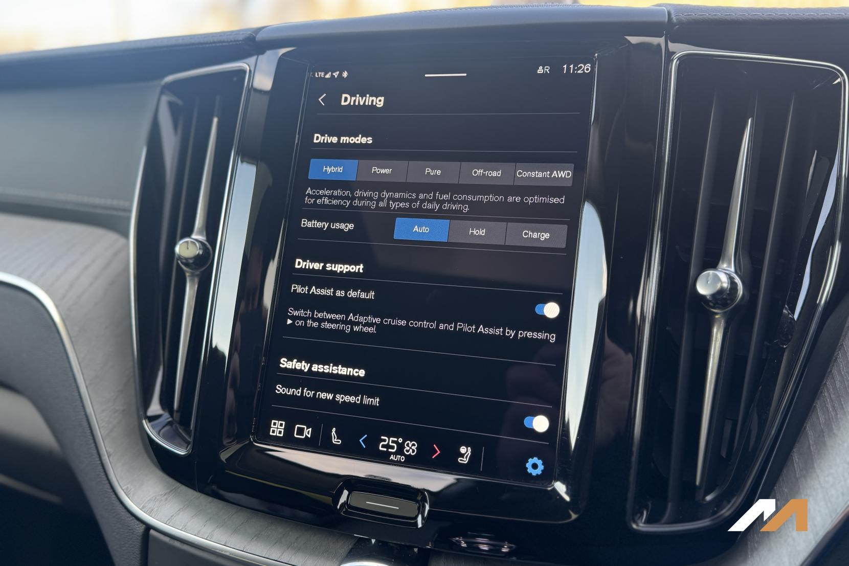 Volvo XC60 2.0h T8 18.8kWh Ultra Bright SUV 5dr Petrol Plug-in Hybrid Auto AWD Euro 6 (s/s) (455 ps)