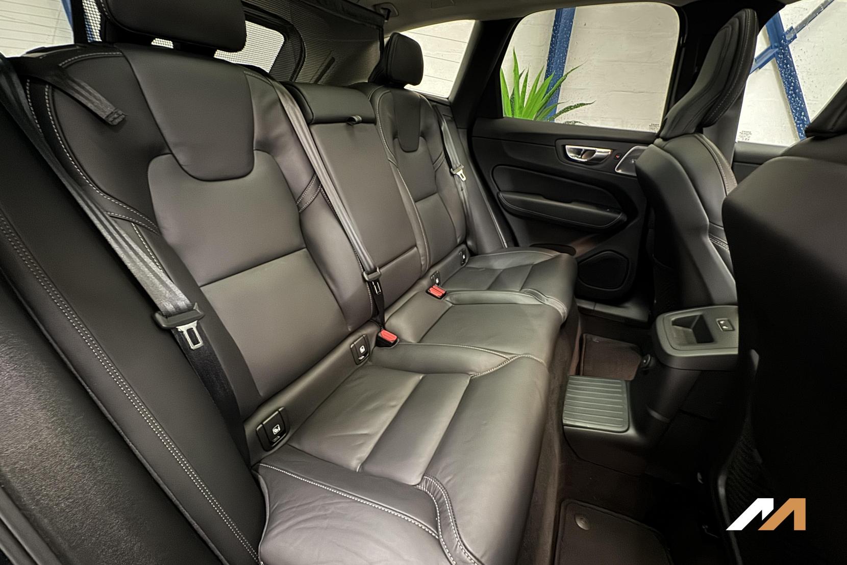 Volvo XC60 2.0h T8 18.8kWh Ultra Bright SUV 5dr Petrol Plug-in Hybrid Auto AWD Euro 6 (s/s) (455 ps)