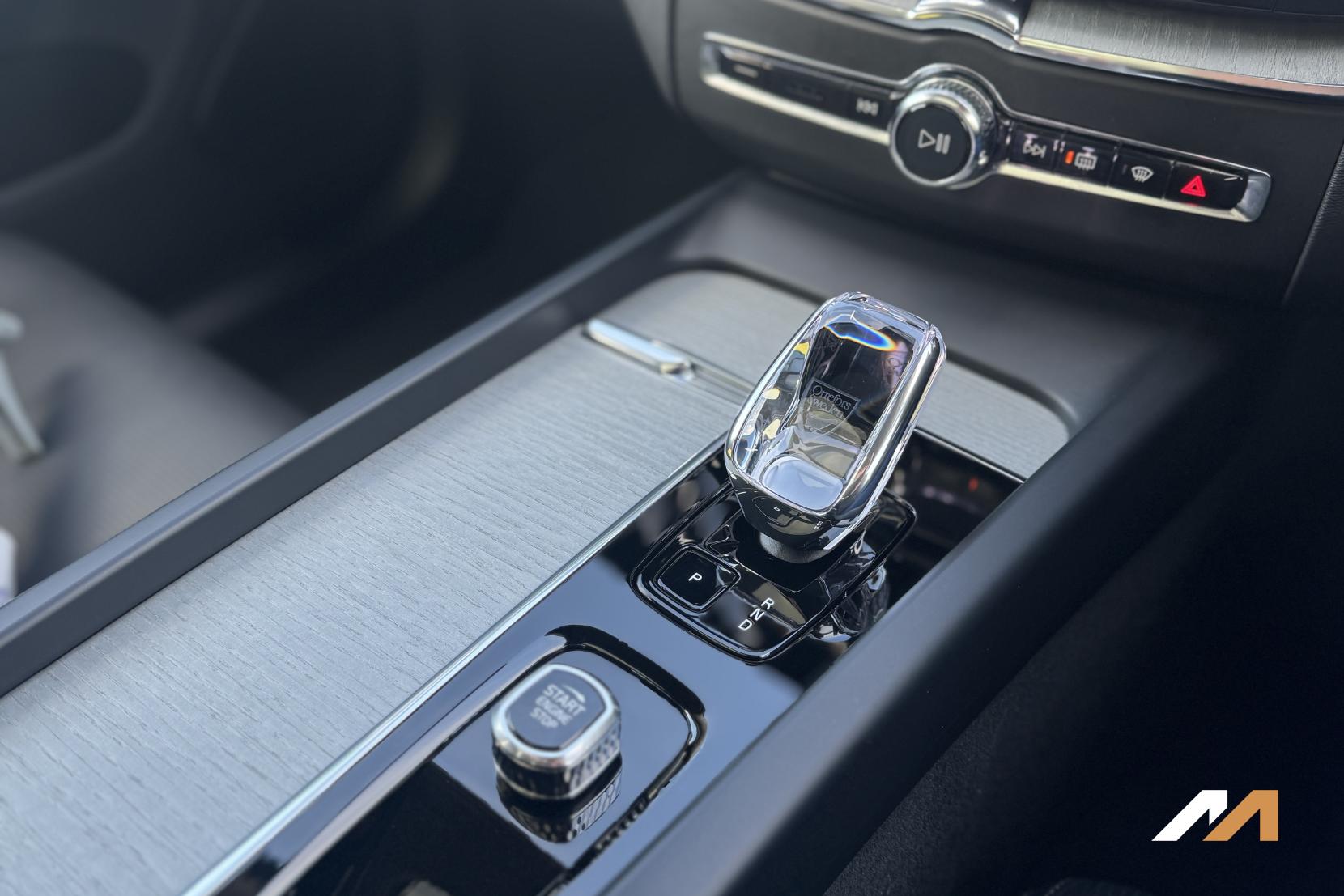 Volvo XC60 2.0h T8 18.8kWh Ultra Bright SUV 5dr Petrol Plug-in Hybrid Auto AWD Euro 6 (s/s) (455 ps)