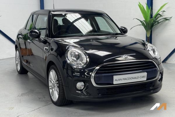 MINI Hatch 1.5 Cooper Hatchback 5dr Petrol Auto Euro 6 (s/s) (136 ps)