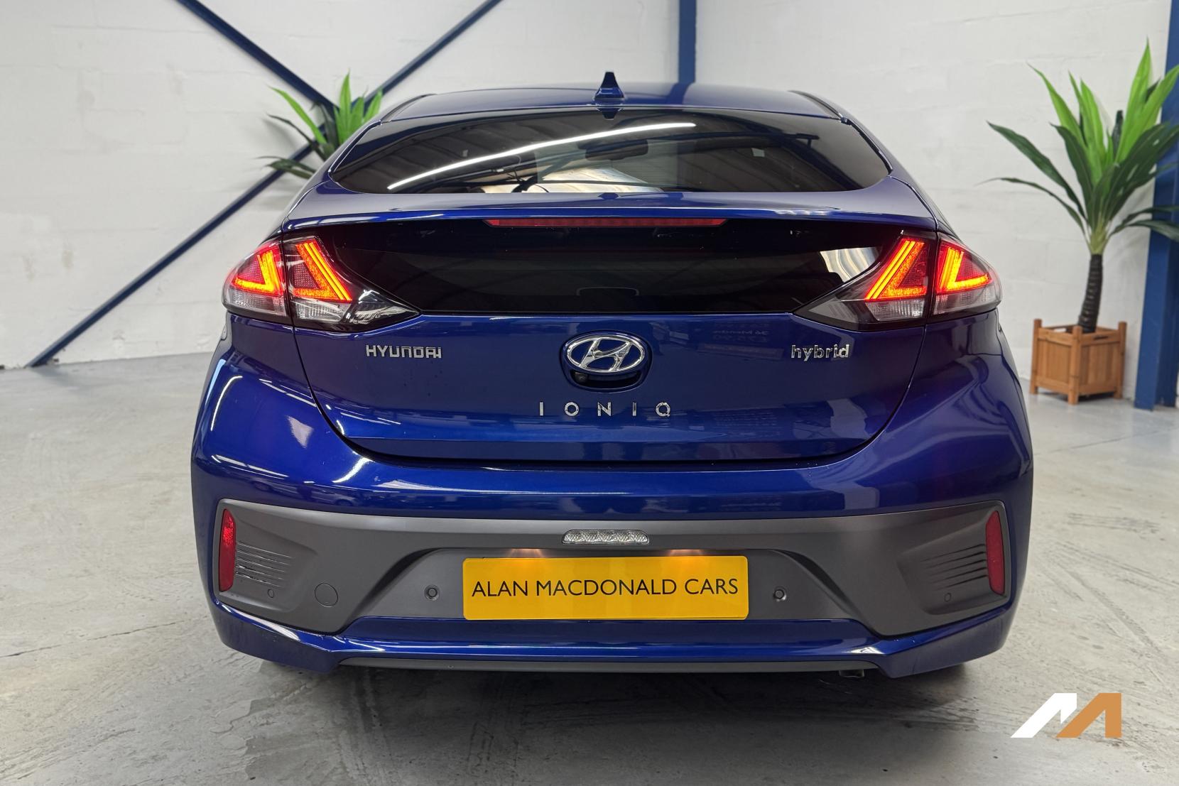 Hyundai IONIQ 1.6 h-GDi Premium SE Hatchback 5dr Petrol Hybrid DCT Euro 6 (s/s) (141 ps)