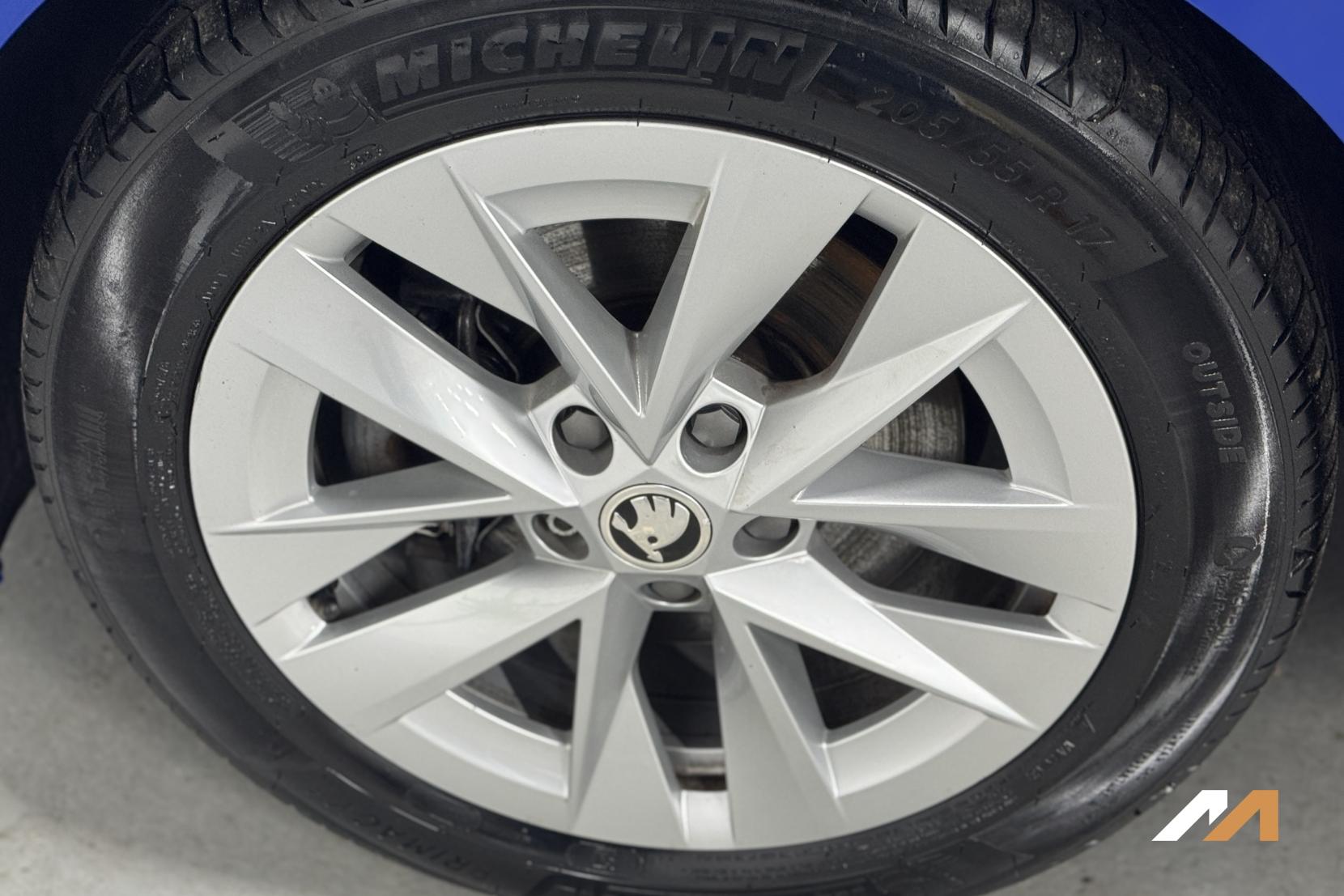 Skoda Octavia 1.4 TSI iV 13kWh SE Technology Estate 5dr Petrol Plug-in Hybrid DSG Euro 6 (s/s) (204 ps)