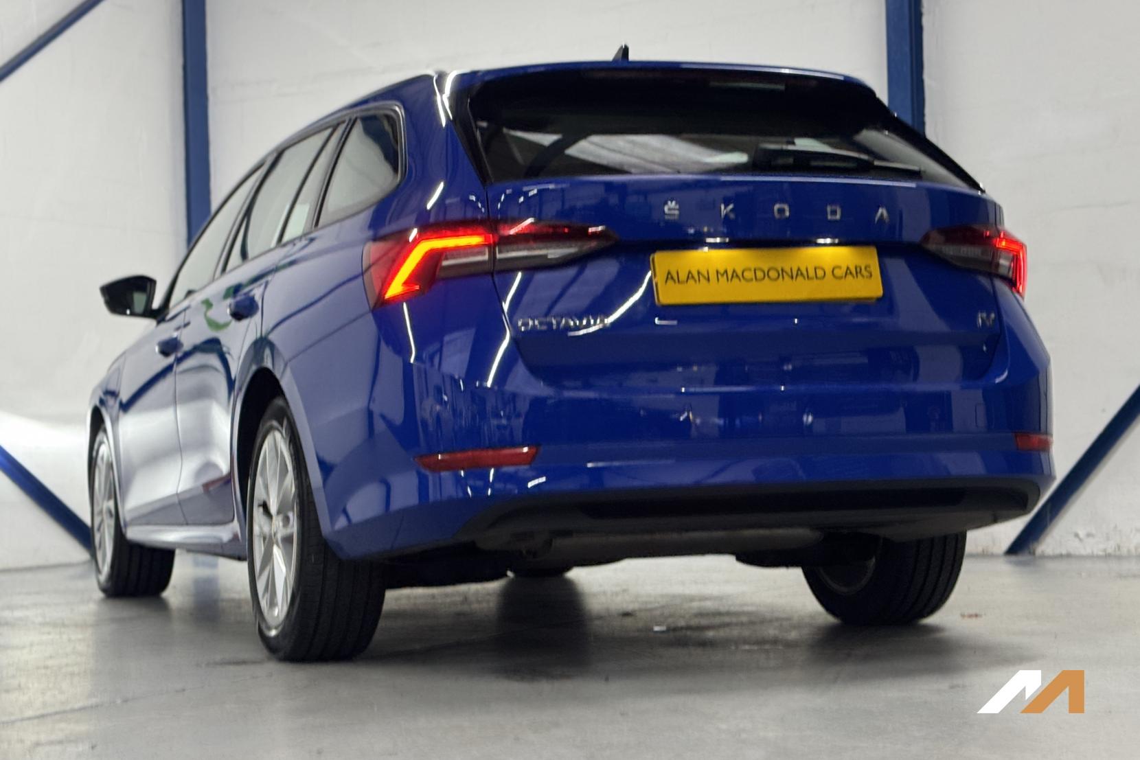 Skoda Octavia 1.4 TSI iV 13kWh SE Technology Estate 5dr Petrol Plug-in Hybrid DSG Euro 6 (s/s) (204 ps)