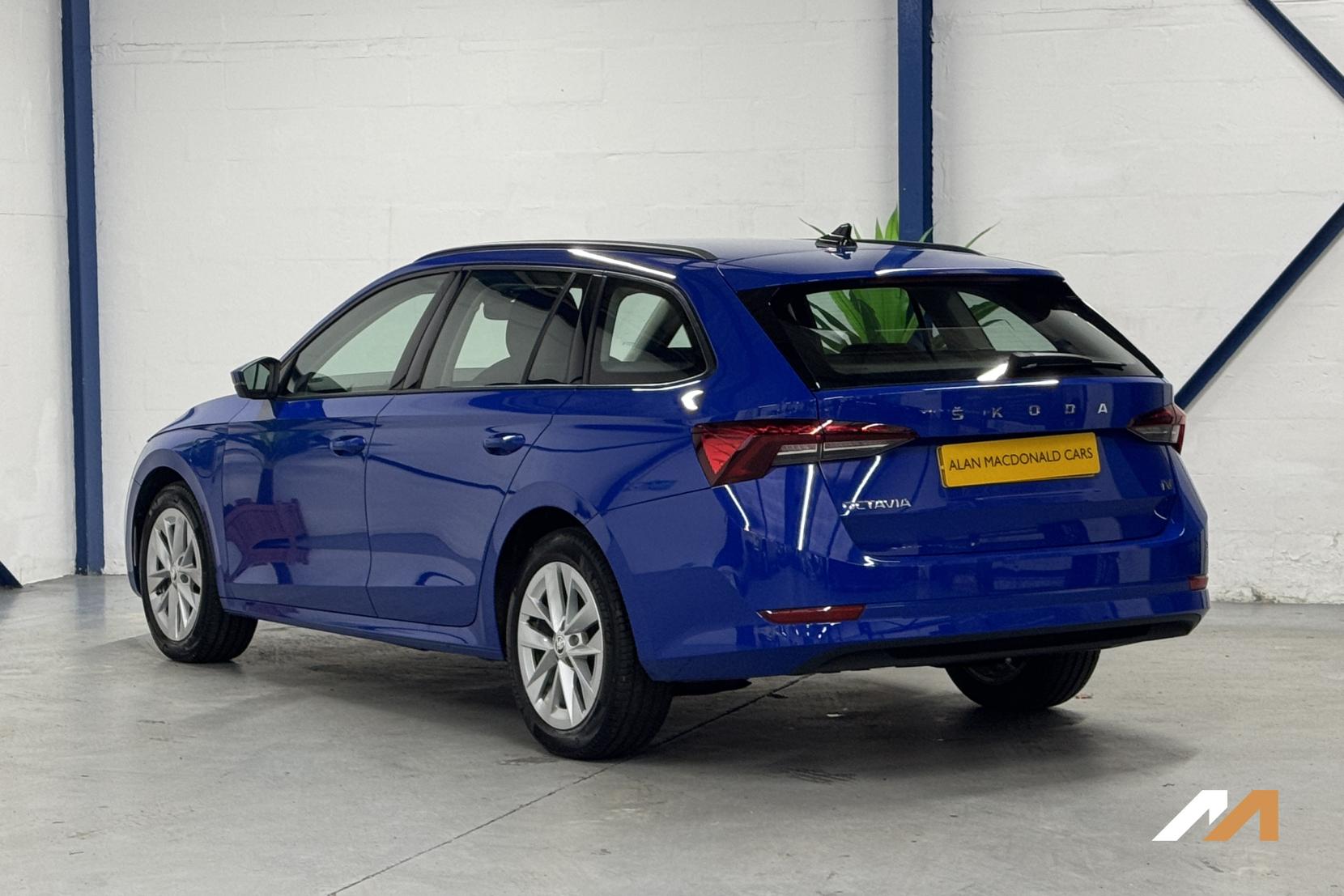 Skoda Octavia 1.4 TSI iV 13kWh SE Technology Estate 5dr Petrol Plug-in Hybrid DSG Euro 6 (s/s) (204 ps)