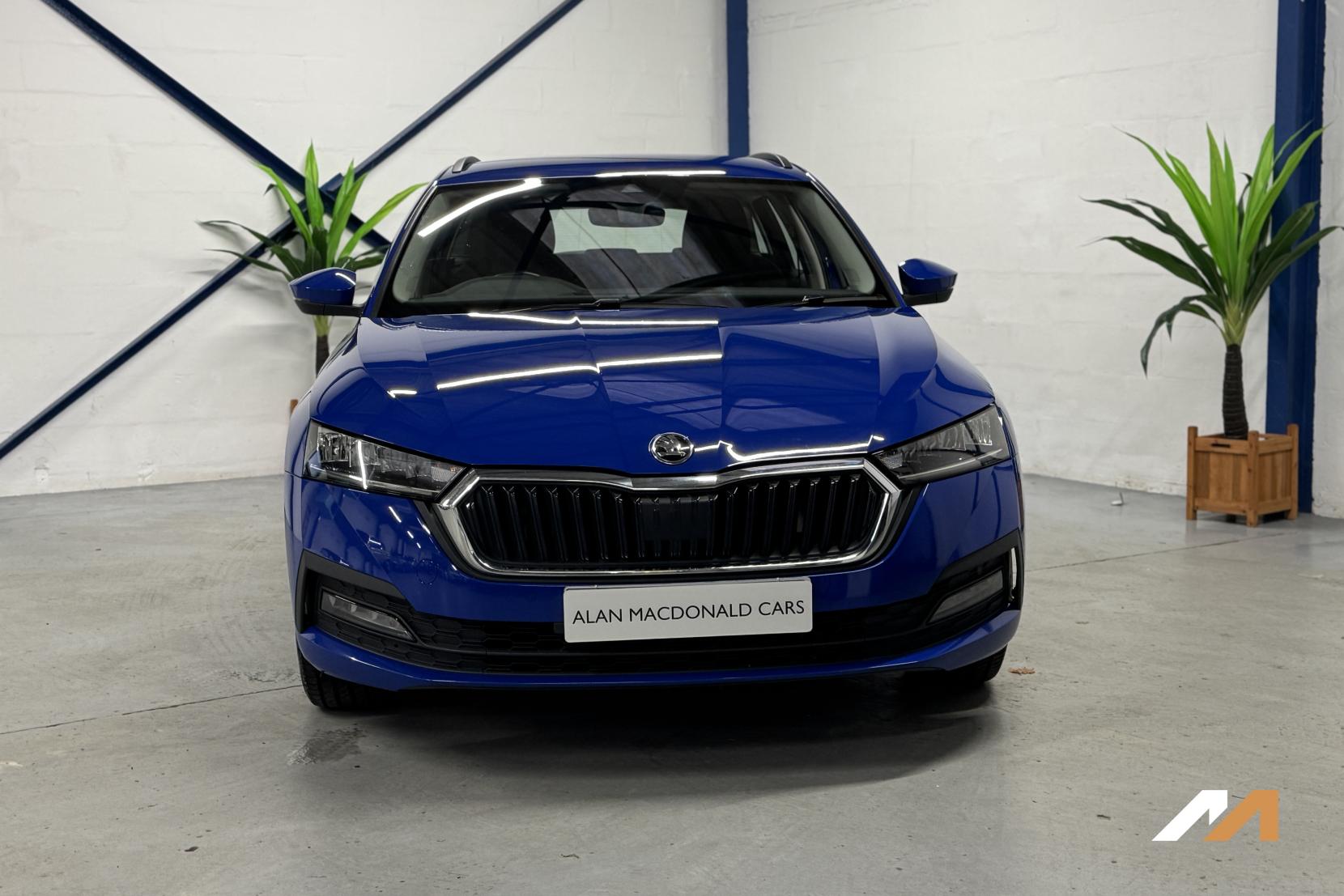 Skoda Octavia 1.4 TSI iV 13kWh SE Technology Estate 5dr Petrol Plug-in Hybrid DSG Euro 6 (s/s) (204 ps)