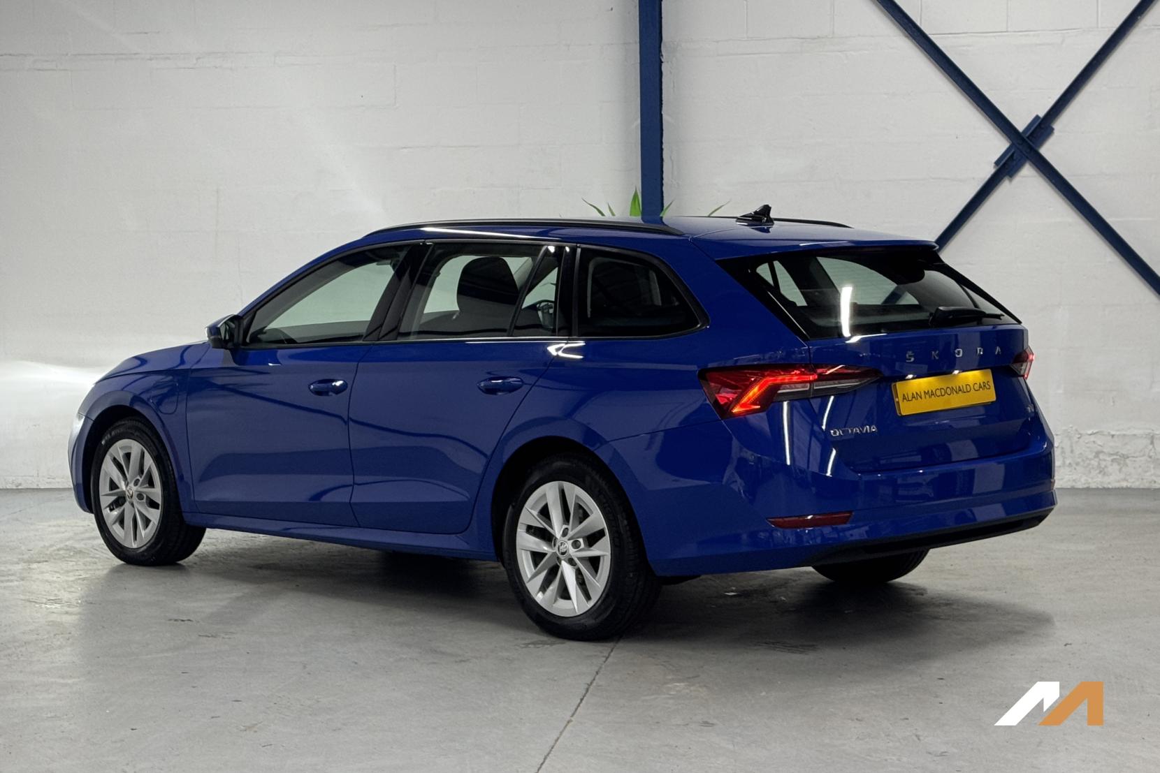 Skoda Octavia 1.4 TSI iV 13kWh SE Technology Estate 5dr Petrol Plug-in Hybrid DSG Euro 6 (s/s) (204 ps)