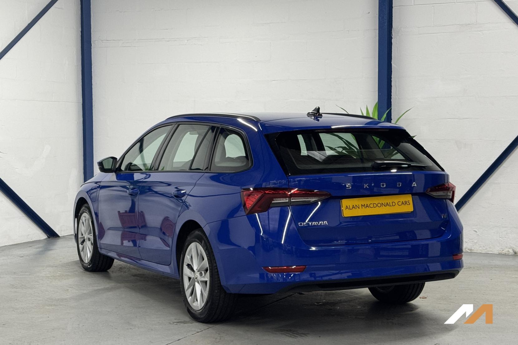 Skoda Octavia 1.4 TSI iV 13kWh SE Technology Estate 5dr Petrol Plug-in Hybrid DSG Euro 6 (s/s) (204 ps)