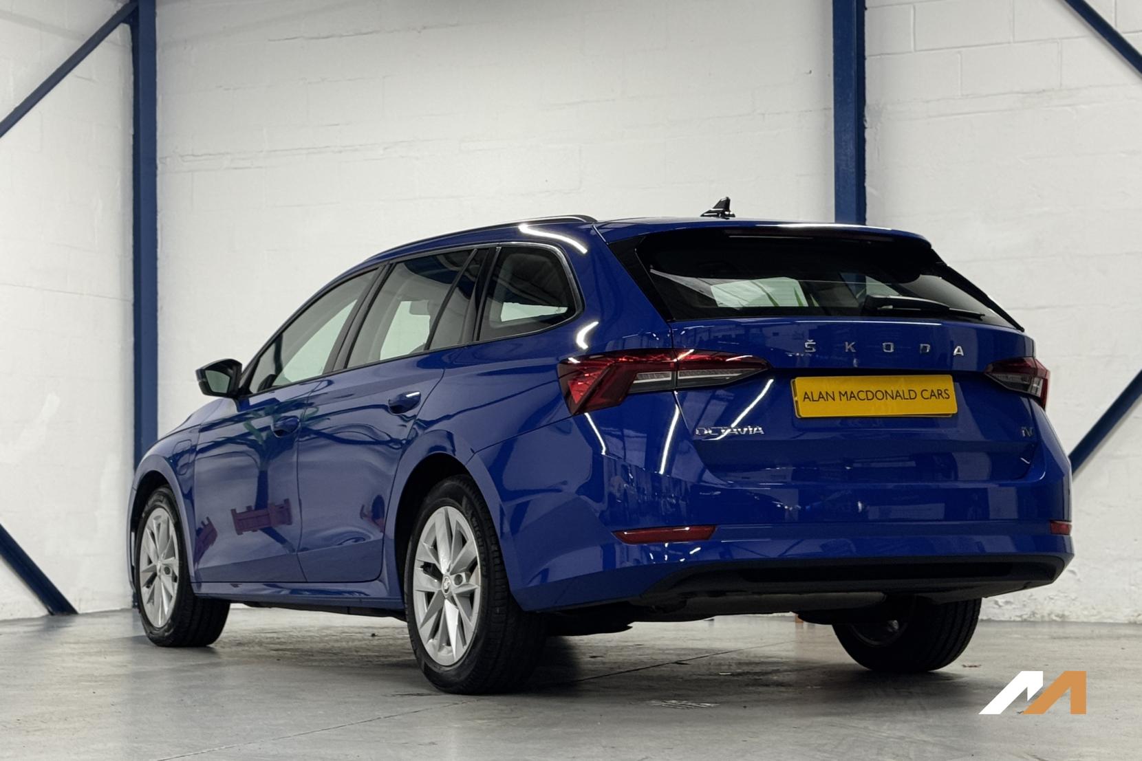 Skoda Octavia 1.4 TSI iV 13kWh SE Technology Estate 5dr Petrol Plug-in Hybrid DSG Euro 6 (s/s) (204 ps)