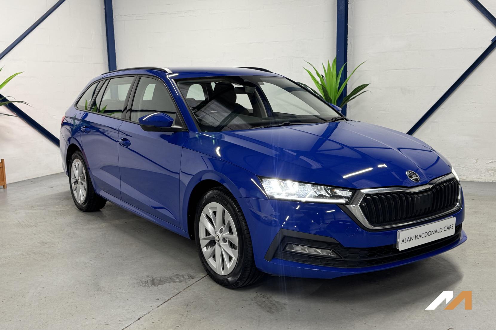 Skoda Octavia 1.4 TSI iV 13kWh SE Technology Estate 5dr Petrol Plug-in Hybrid DSG Euro 6 (s/s) (204 ps)