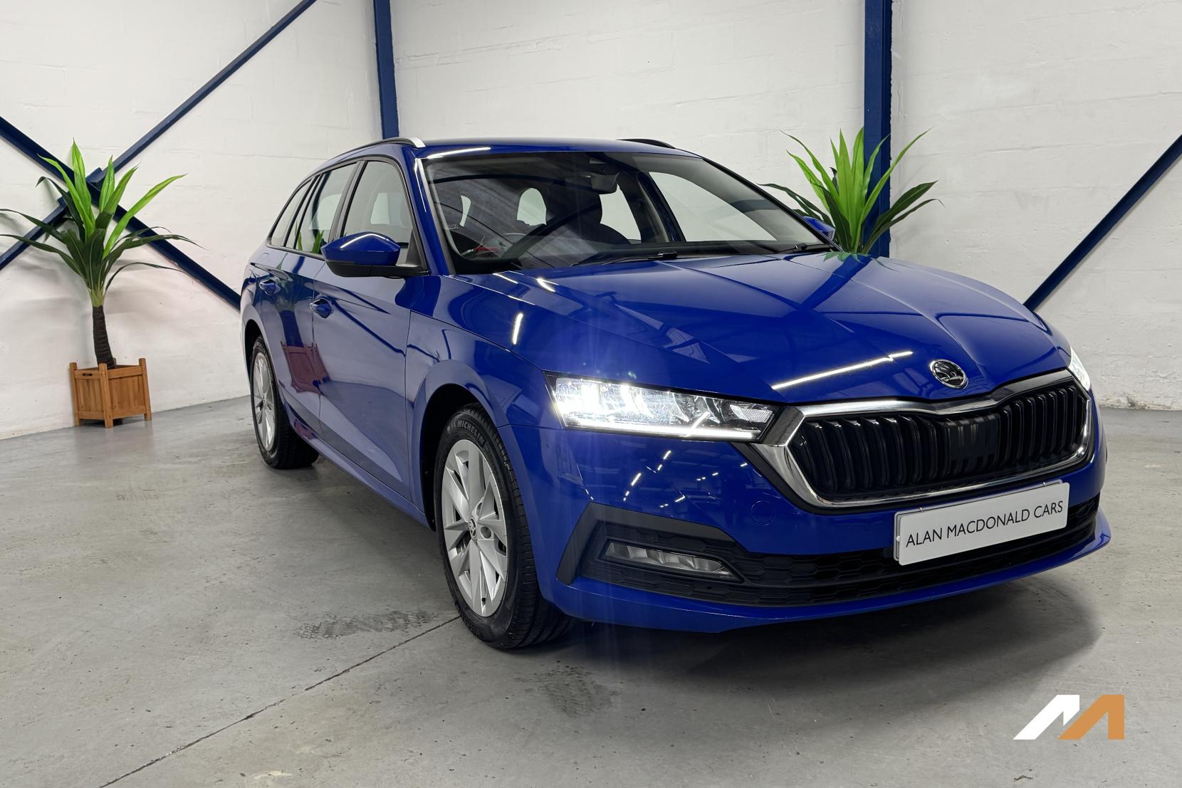 Skoda Octavia 1.4 TSI iV 13kWh SE Technology Estate 5dr Petrol Plug-in Hybrid DSG Euro 6 (s/s) (204 ps)