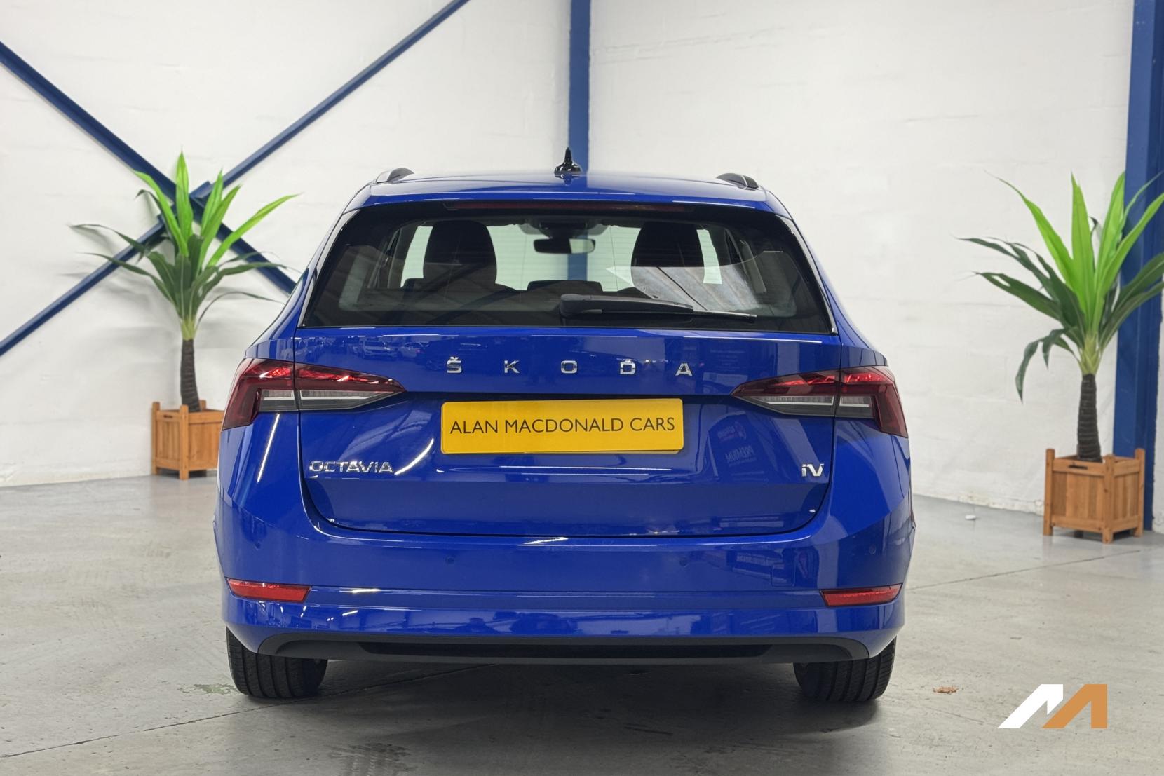 Skoda Octavia 1.4 TSI iV 13kWh SE Technology Estate 5dr Petrol Plug-in Hybrid DSG Euro 6 (s/s) (204 ps)